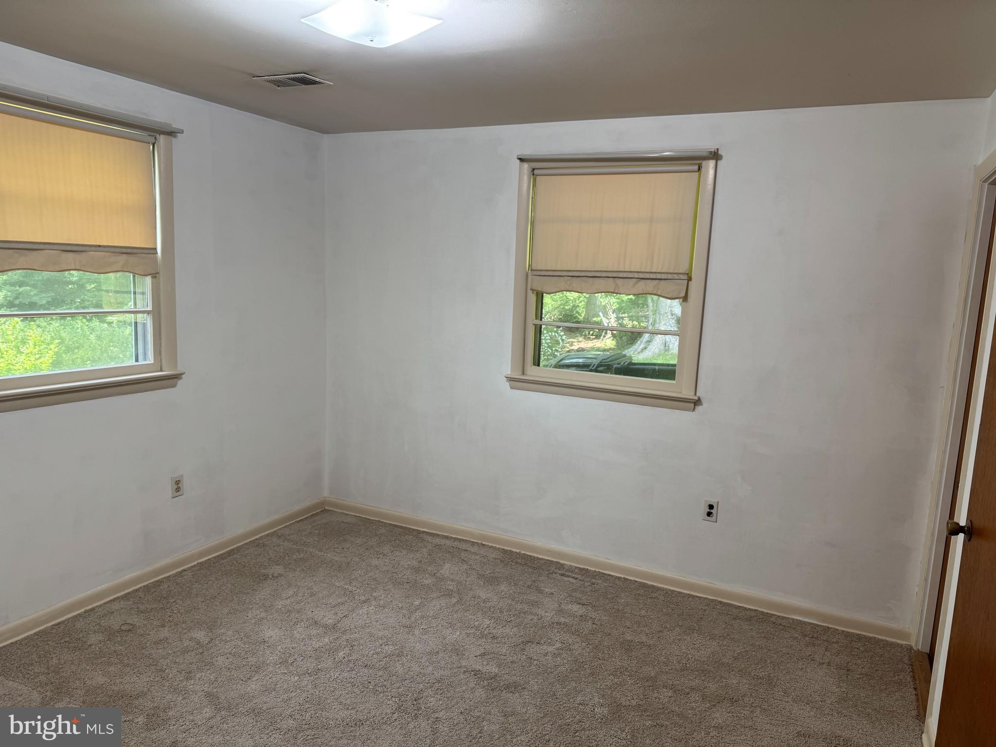 CRESTVIEW MANOR - Residential