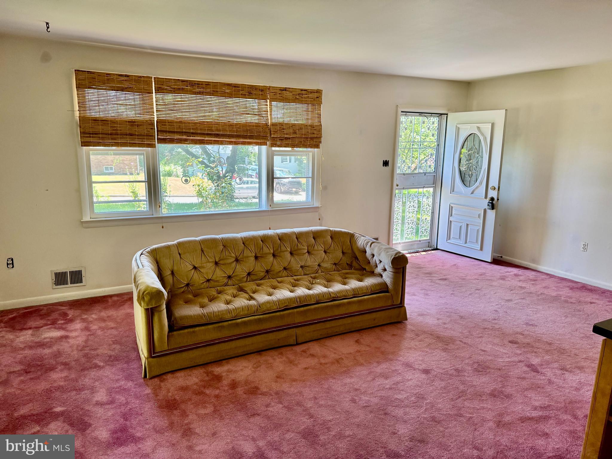 CRESTVIEW MANOR - Residential