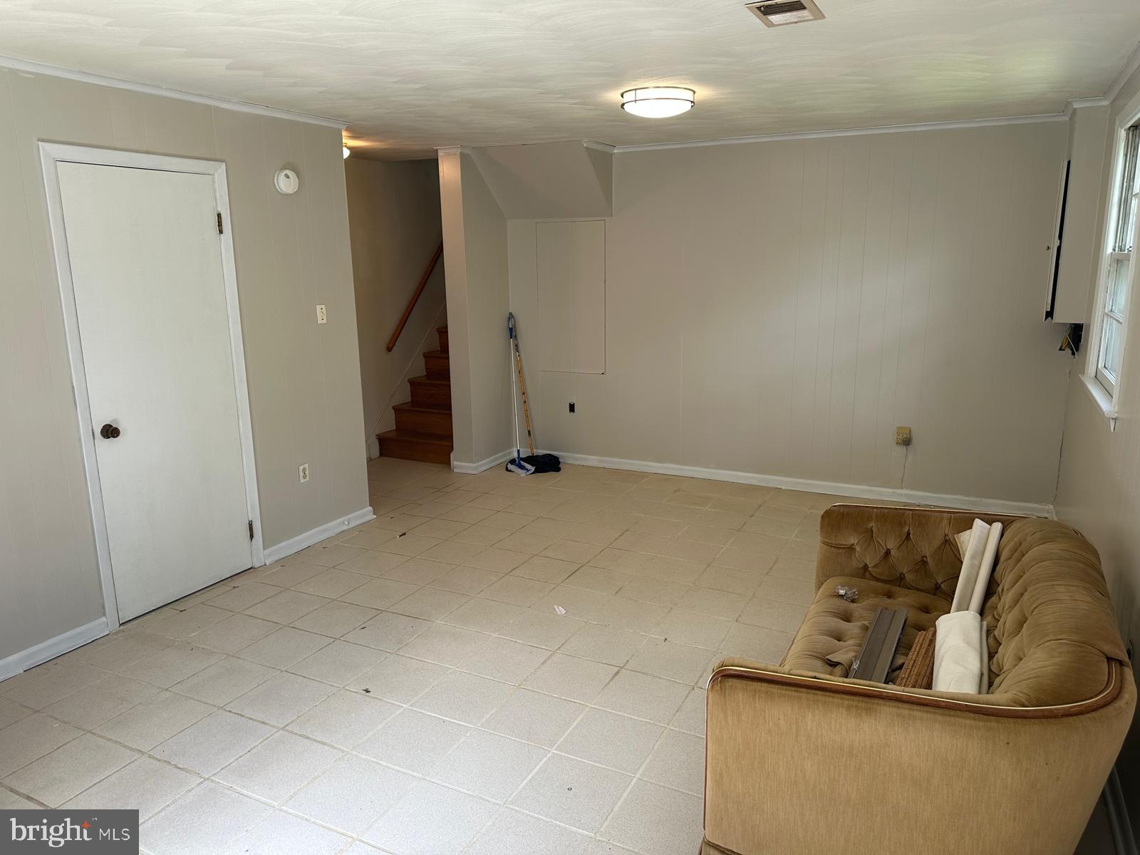 CRESTVIEW MANOR - Residential