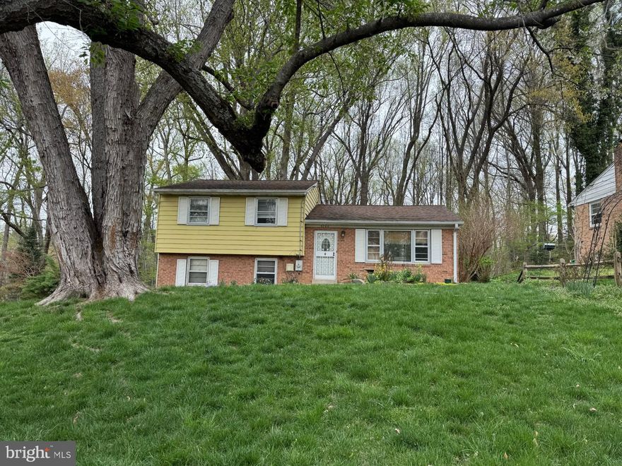 NO MORE SHOWINGS-CONTRACTS BEING REVIEWED***This affordable 3 level split is in the coveted Crestview Manor located in one of Clinton’s most desirable neighborhoods. The Remodeled Kitchen is equipped with modern enhancements, including New Quartzite Countertops, Maple Cabinets, 2-kitchen islands & Gas Range-07***New Fridge-22***New Dishwasher-23***New Gas Furnace/New CAC/ & New HWH in 2022***New Washer-20***Lifetime Roof with 50 Year Architectural Shingles-04***Living Rm and Family Rm Being Freshly Painted***It offers a Family Room, hardwood Floors, and a charming eat-in dining area, 4 bedrooms and 1.5 Baths*** Adding a shower...Can easily make it  into 2 full baths***

Sitting on a corner lot, it is ideal for gardening  & has extra parking on a dead end street.***Conveniently located just minutes from major commuter routes, including Branch Ave, MD-5, and I-495, Washington, D.C., Northern Virginia, or Andrews Air Force Base as well as retail and dining establishments*** This gem won’t last long!