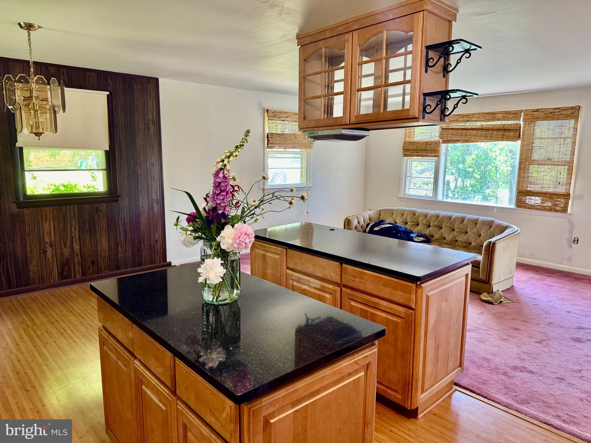 CRESTVIEW MANOR - Residential