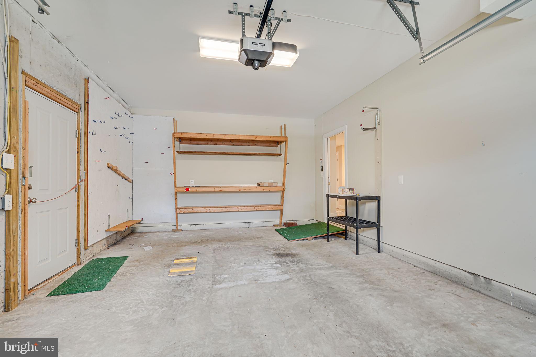 OVERLEE - Residential