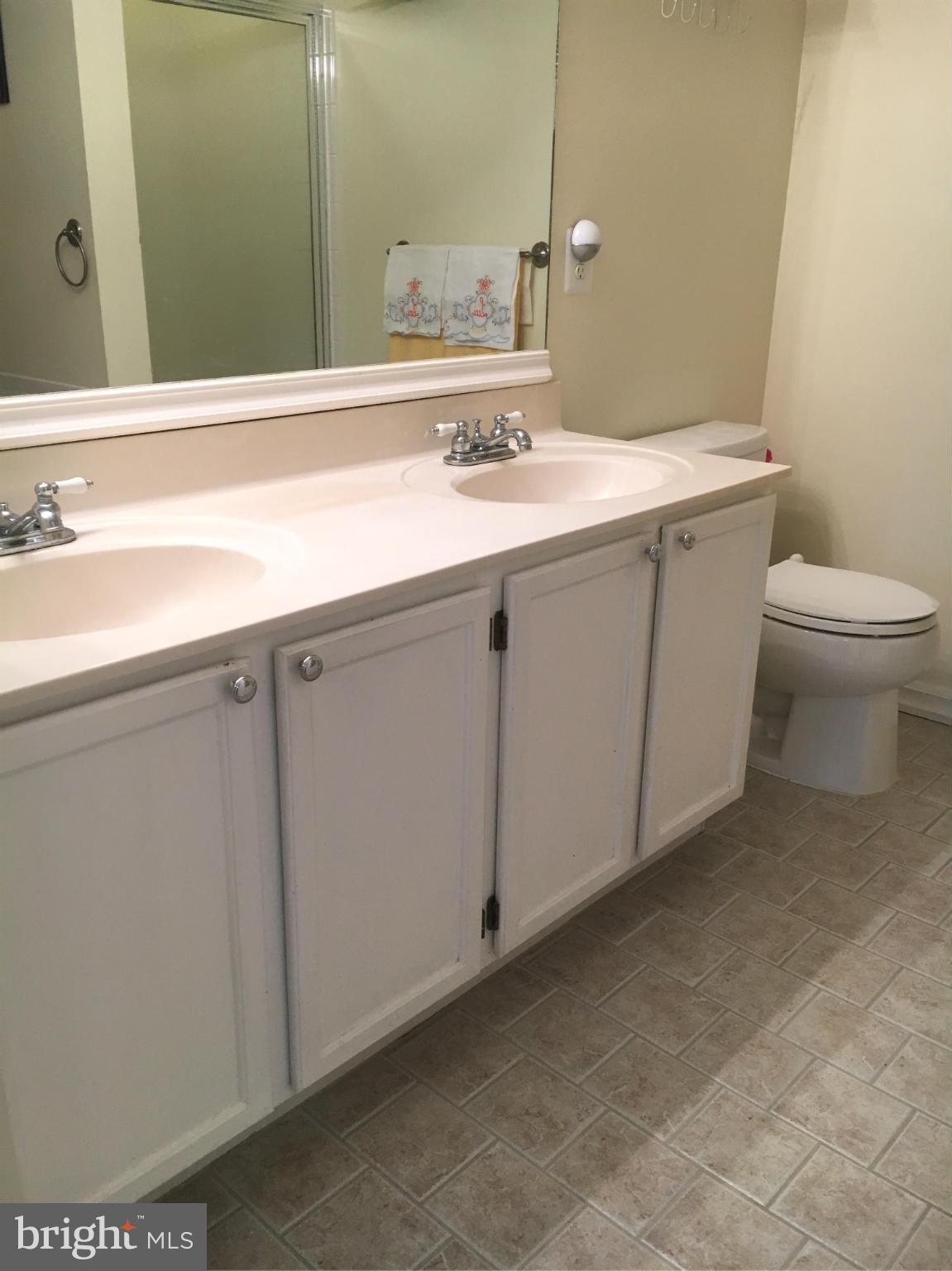 CARDINAL PLACE - Residential Lease