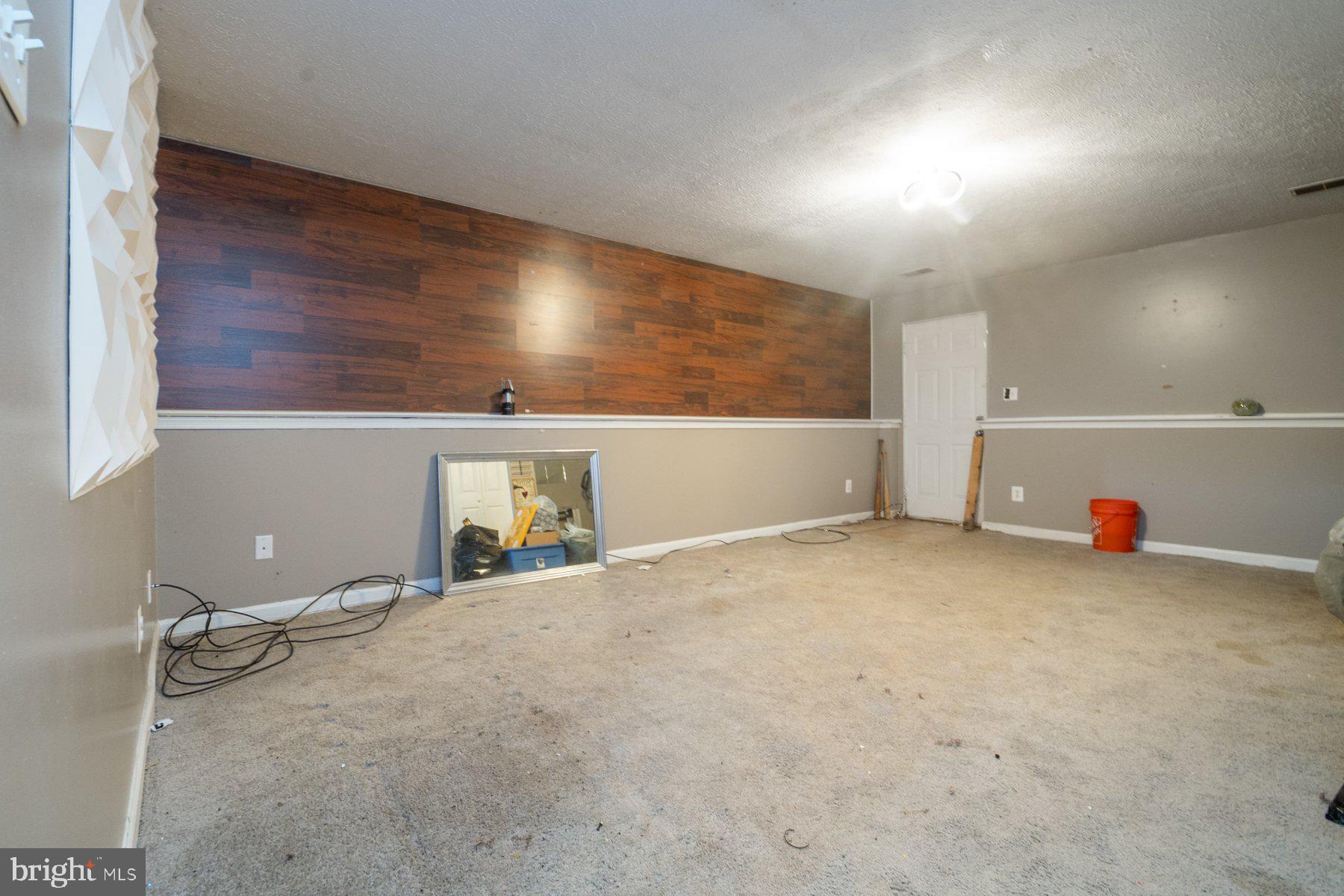 CARROLLWOOD MANOR - Residential