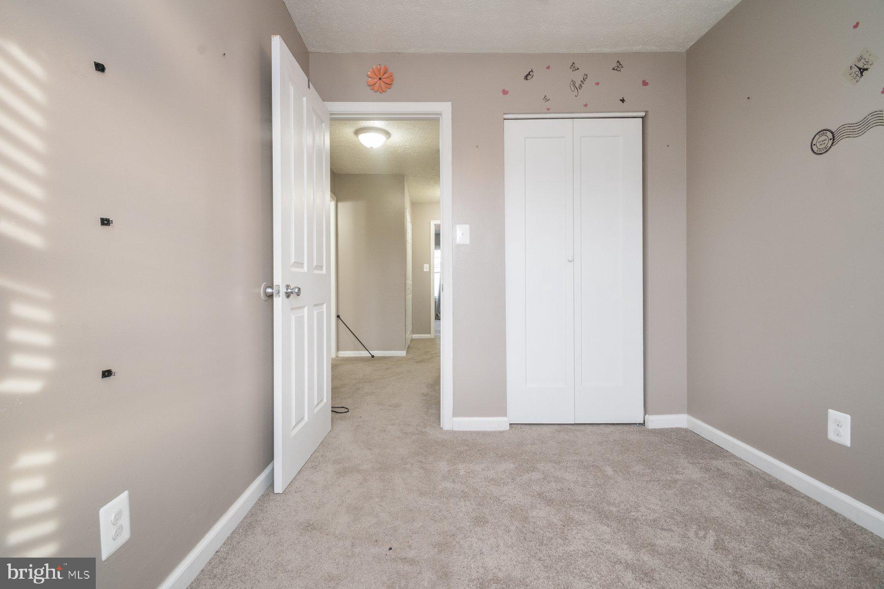 CARROLLWOOD MANOR - Residential