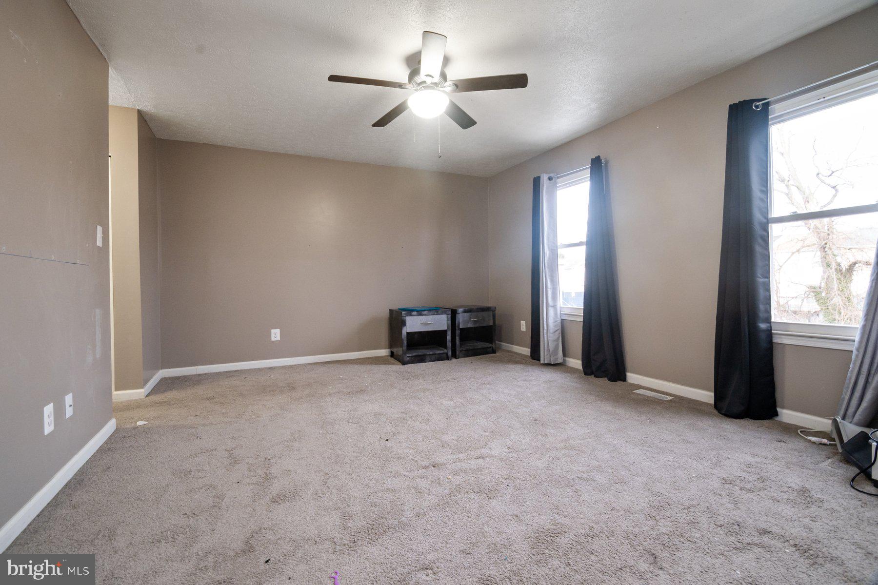 CARROLLWOOD MANOR - Residential