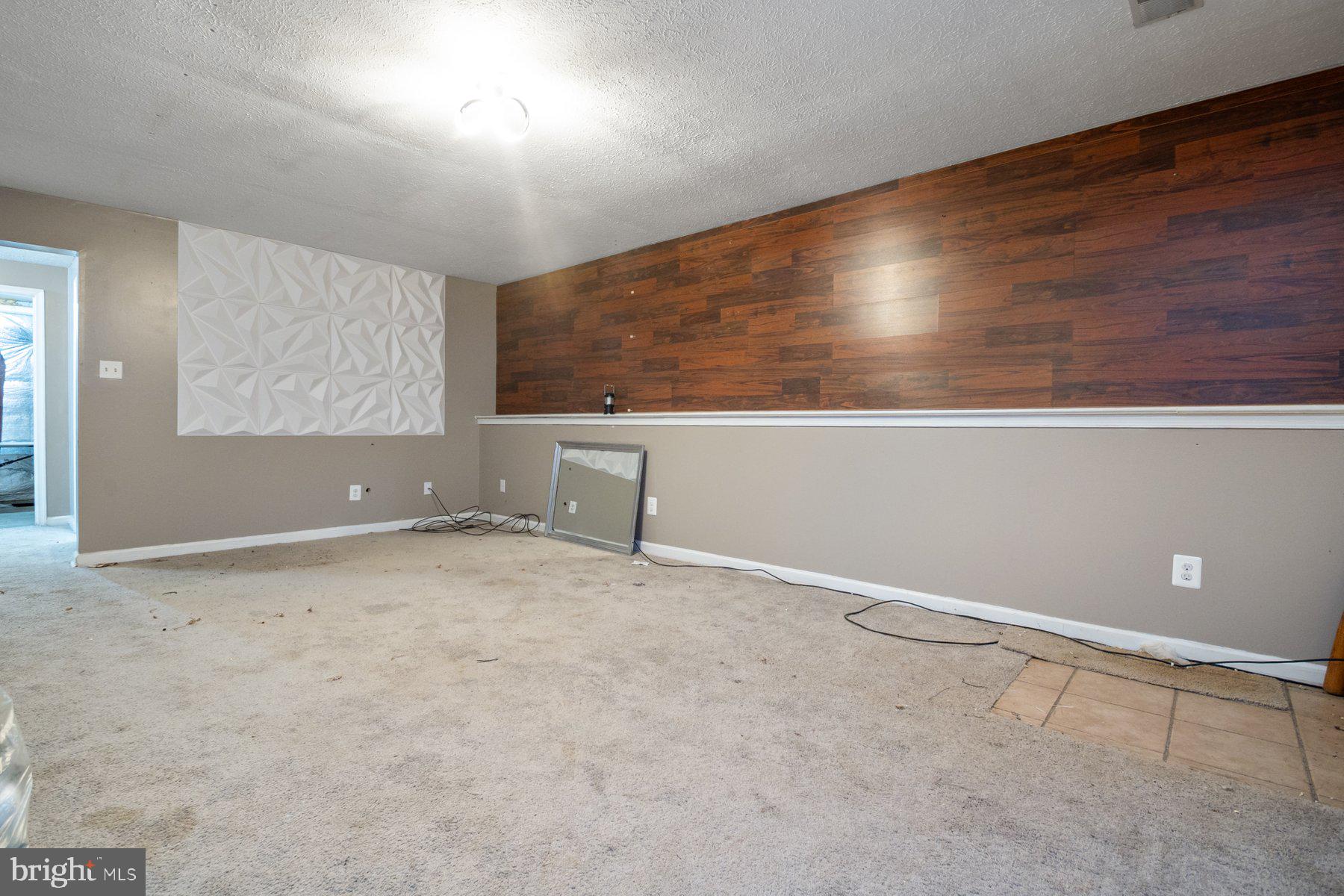 CARROLLWOOD MANOR - Residential