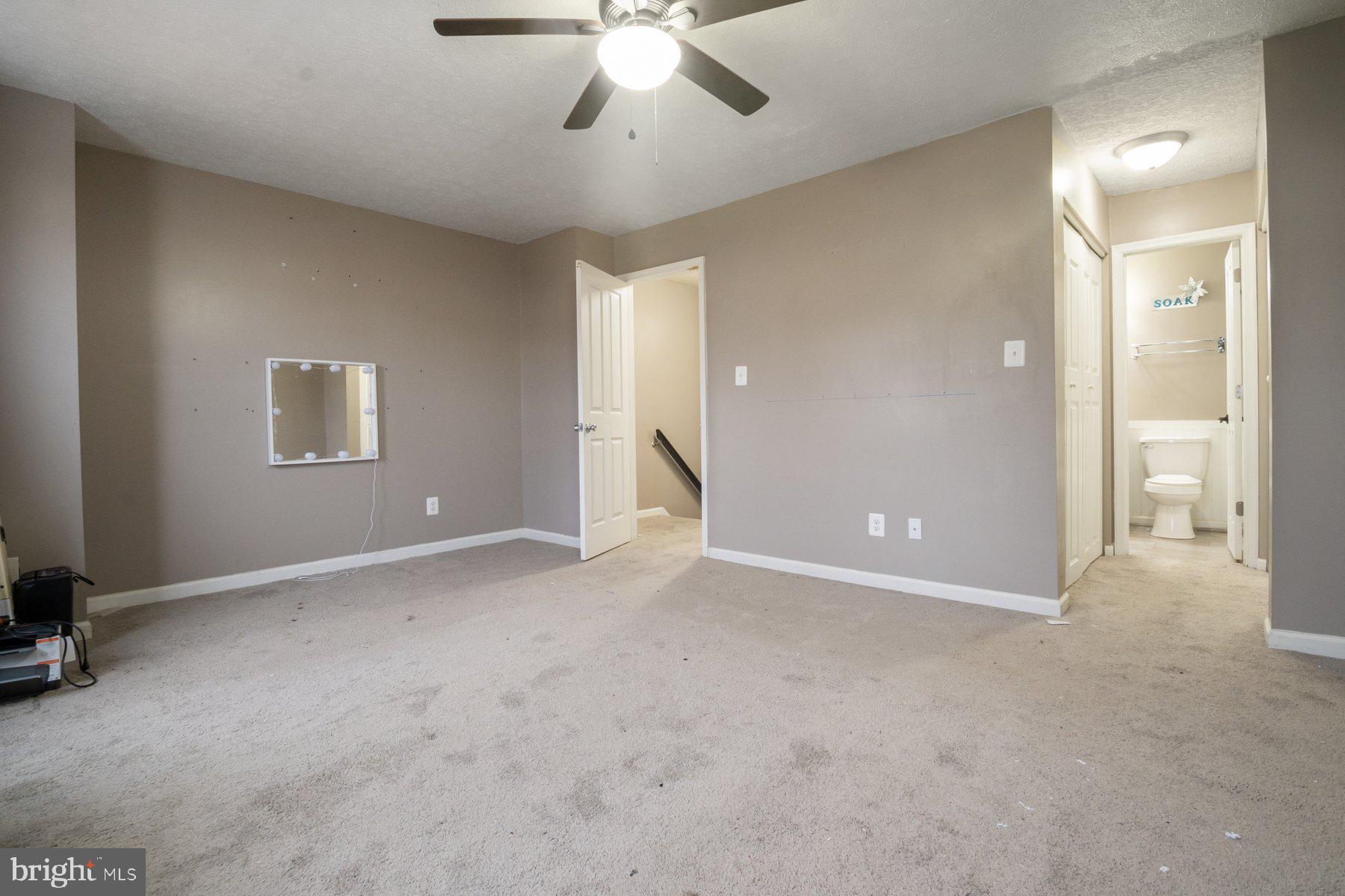 CARROLLWOOD MANOR - Residential