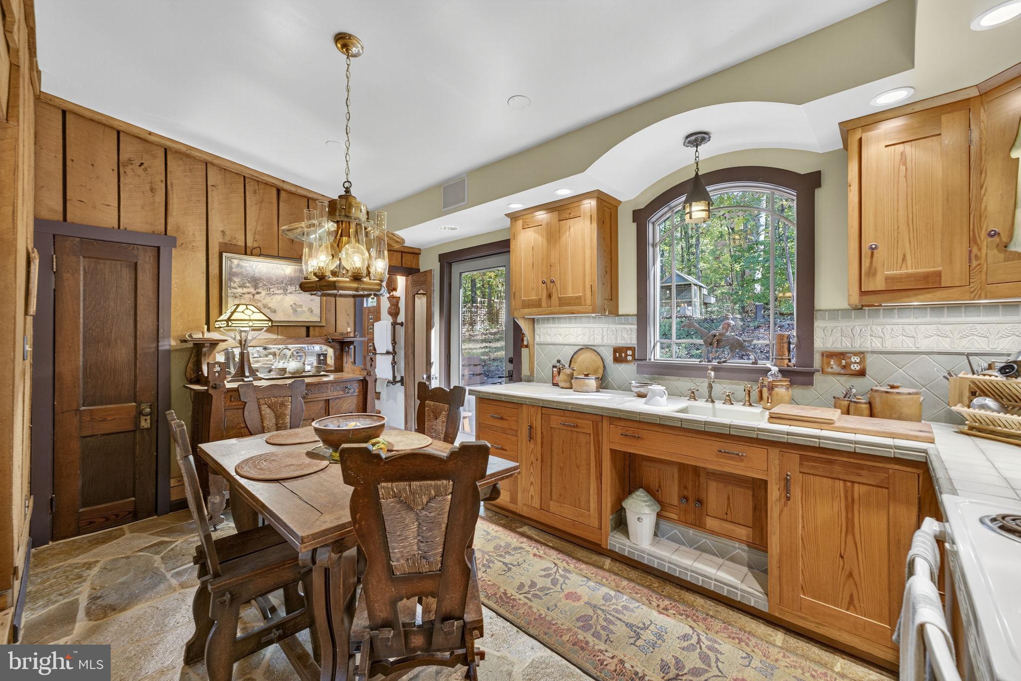 RAPPAHANNOCK MT ESTATES - Residential