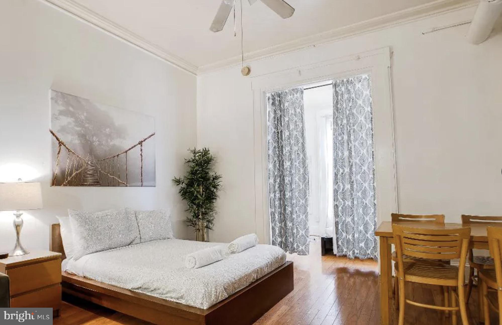 RITTENHOUSE SQUARE - Residential Income