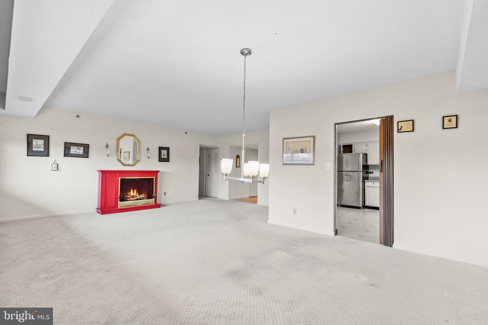 SKYLINE HOUSE - Residential