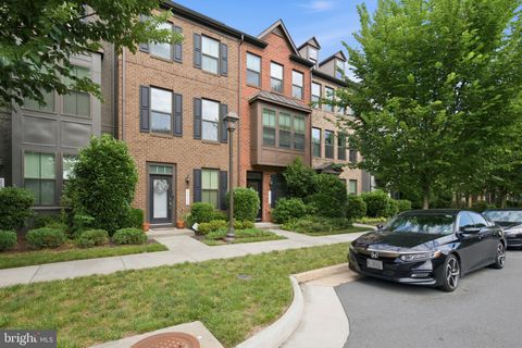 Photo of 22322 Foundation Drive, ASHBURN, VA 20148 (MLS # VALO2125618)