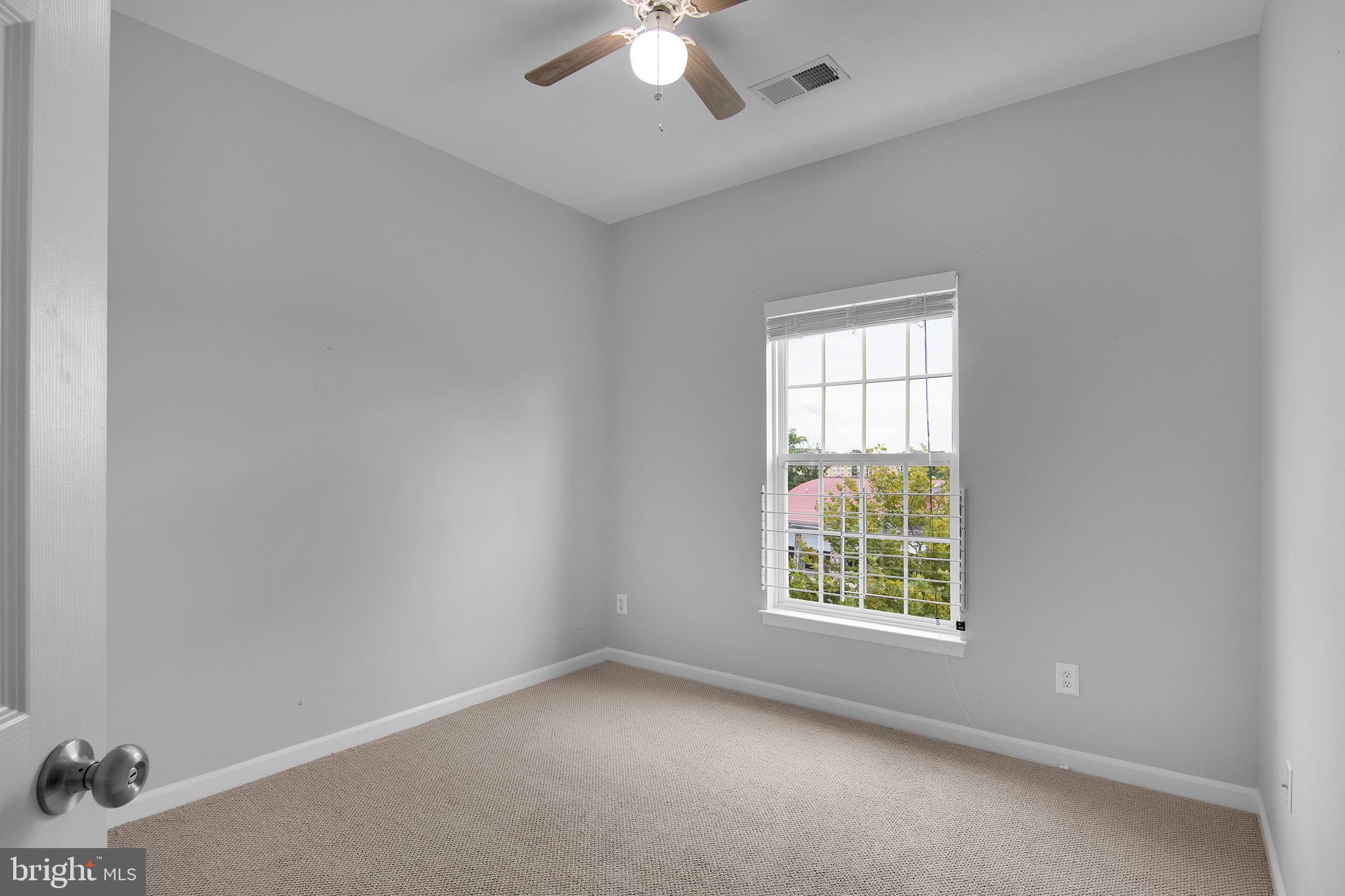 POTOMAC CLUB - Residential Lease