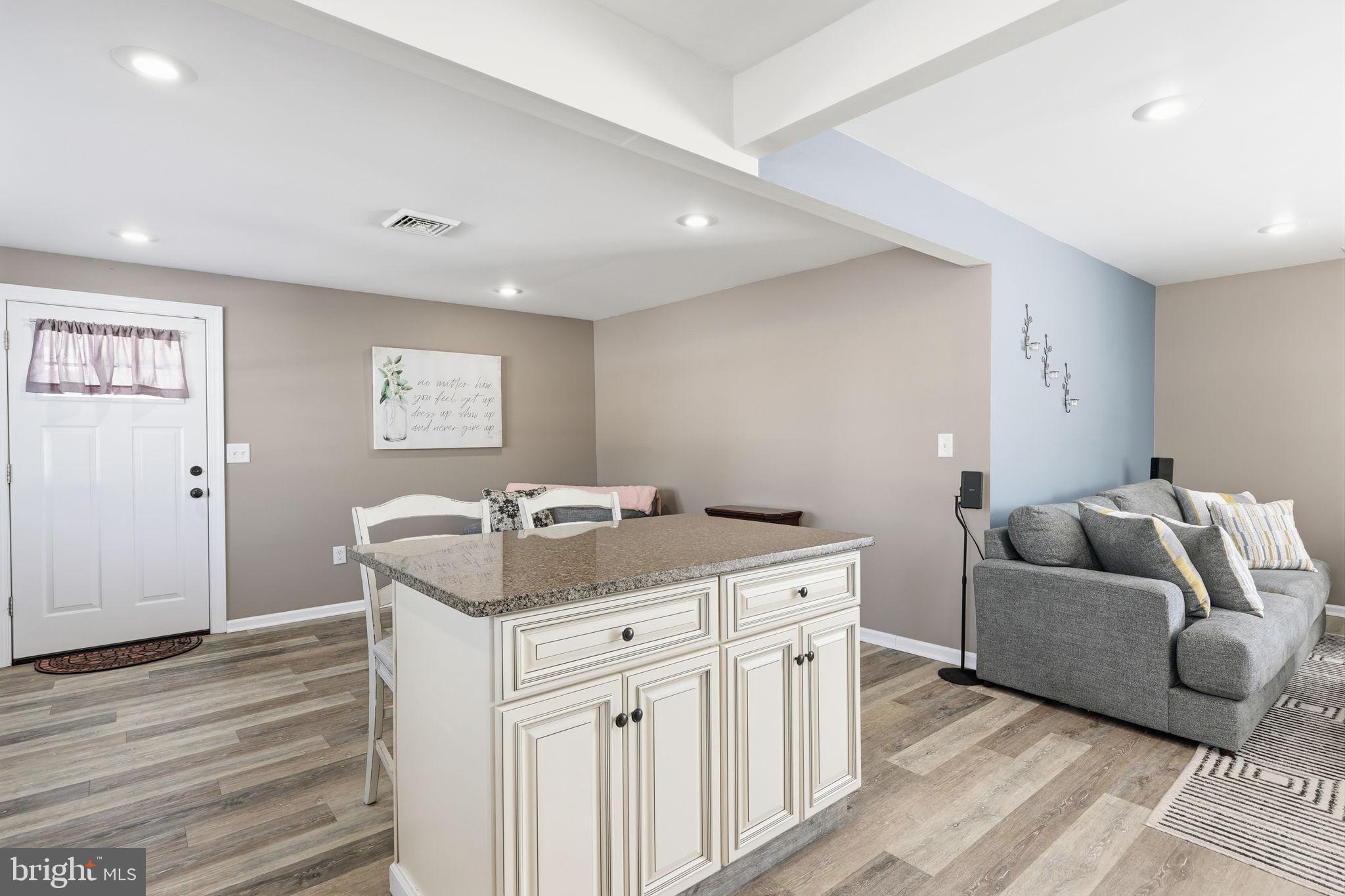 RED CEDAR HILL - Residential