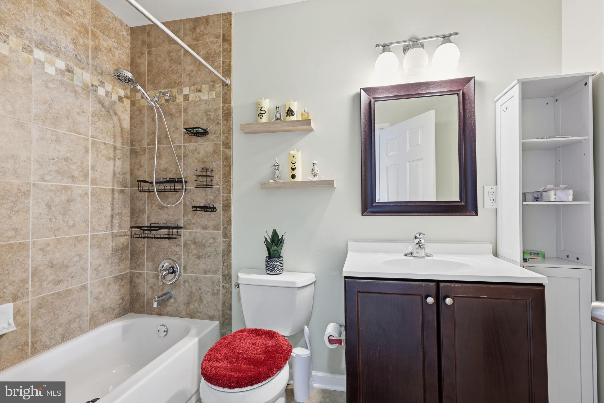 RED CEDAR HILL - Residential