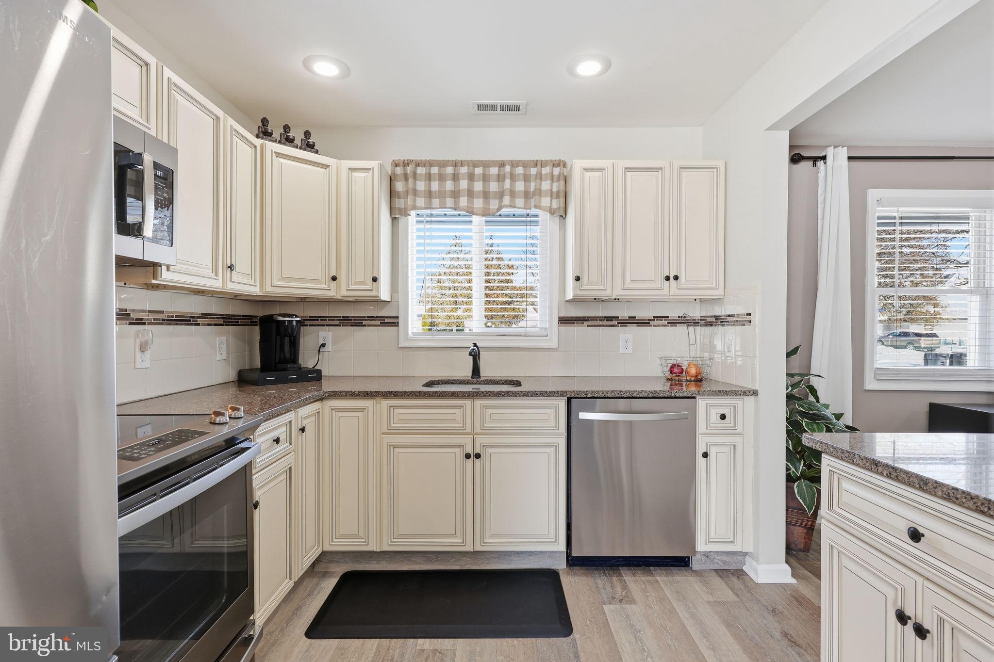 RED CEDAR HILL - Residential