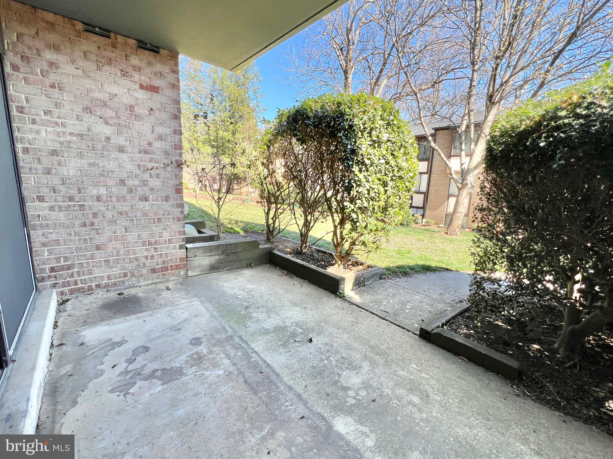 HAWTHORNE VILLAGE - Residential