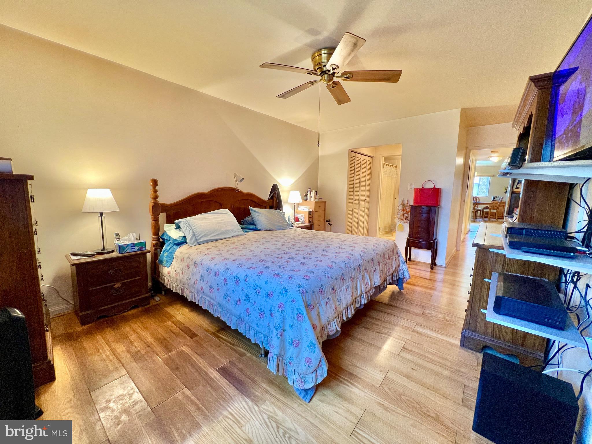 HAWTHORNE VILLAGE - Residential