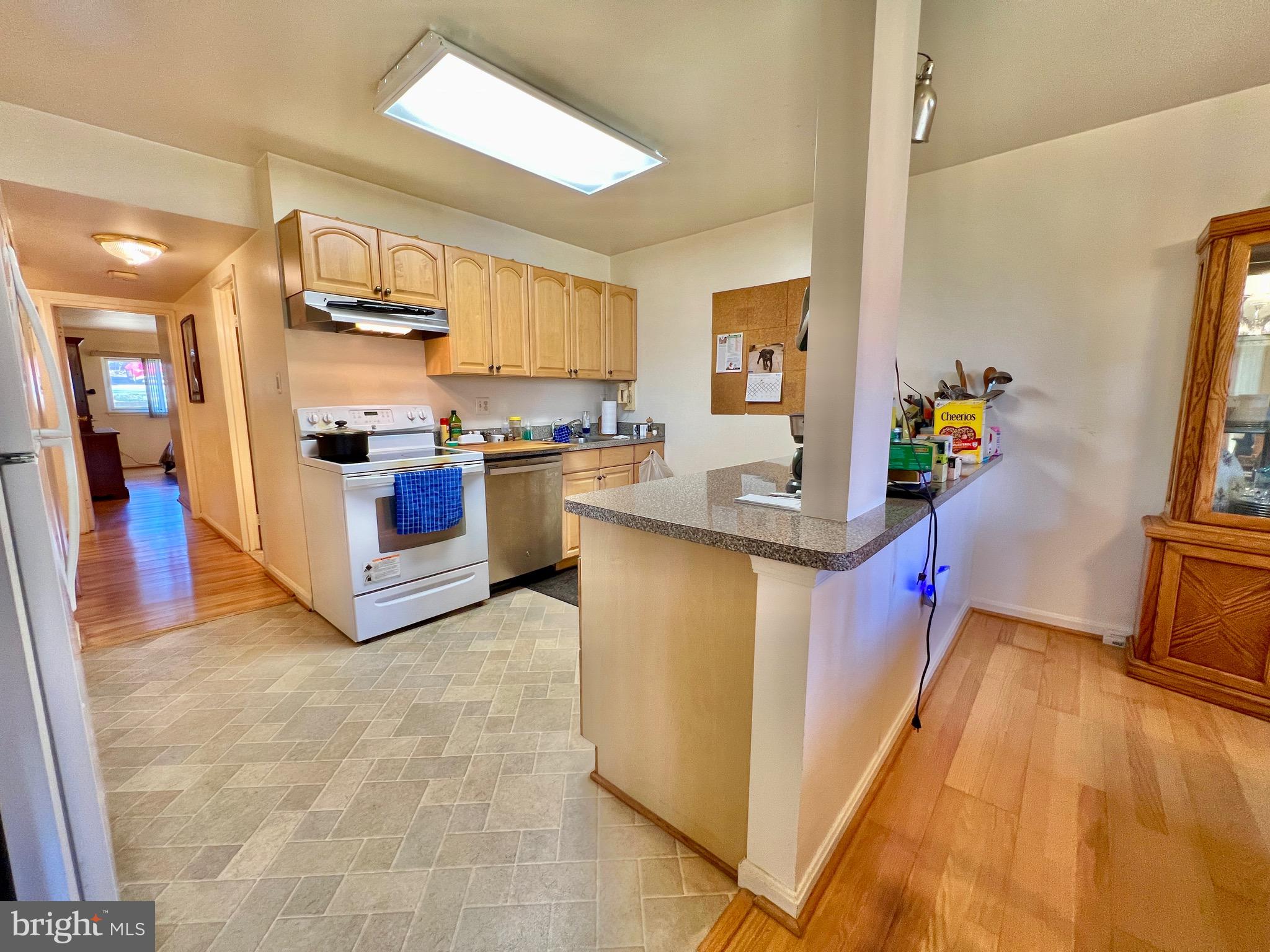 HAWTHORNE VILLAGE - Residential