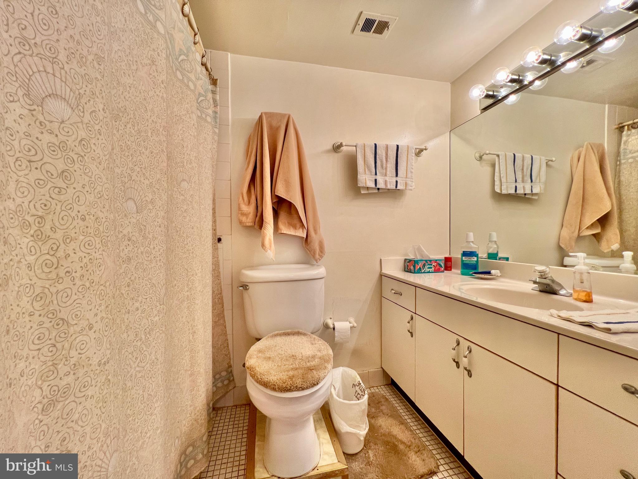 HAWTHORNE VILLAGE - Residential