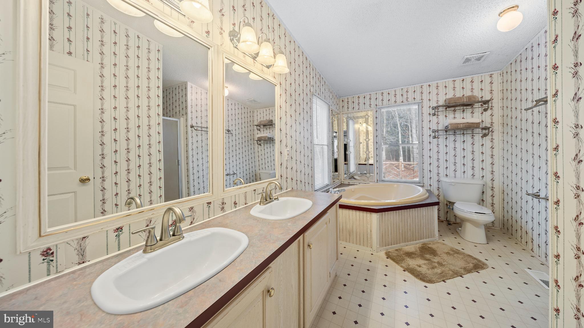 SOMERSET RIDGE - Residential