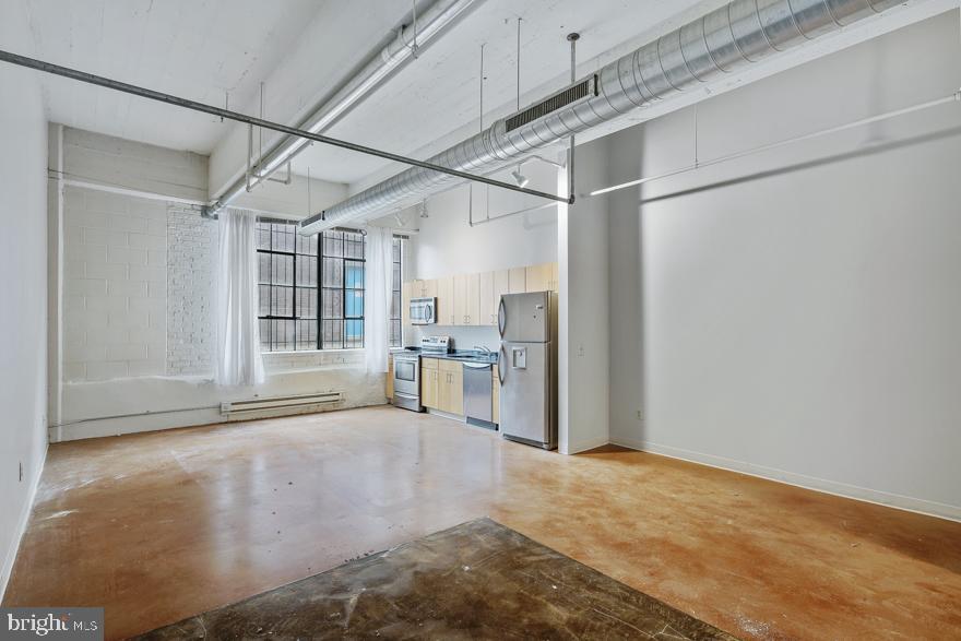 WASHINGTON SQ WEST - Residential Lease