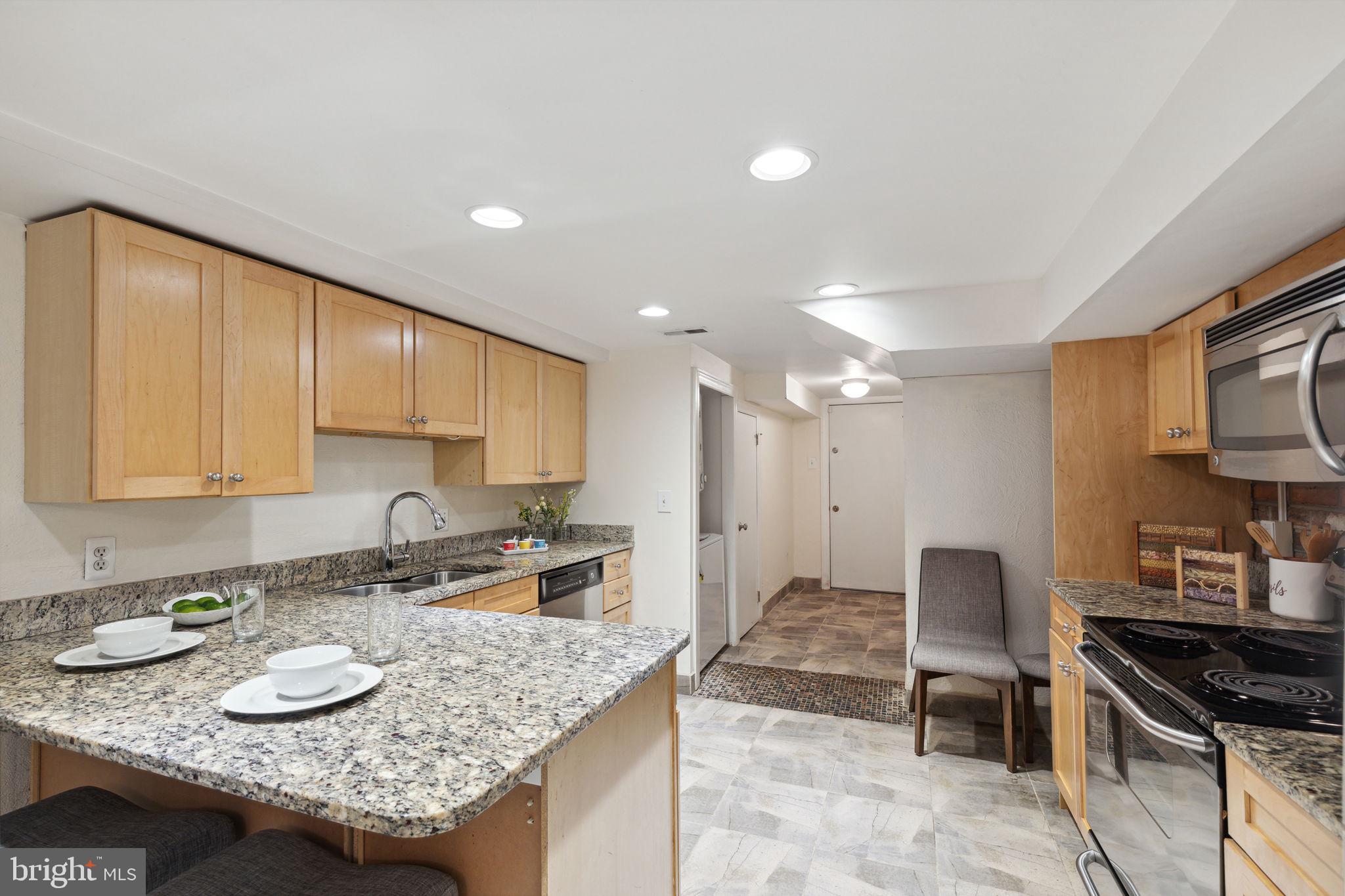 WASHINGTON SQ - Residential