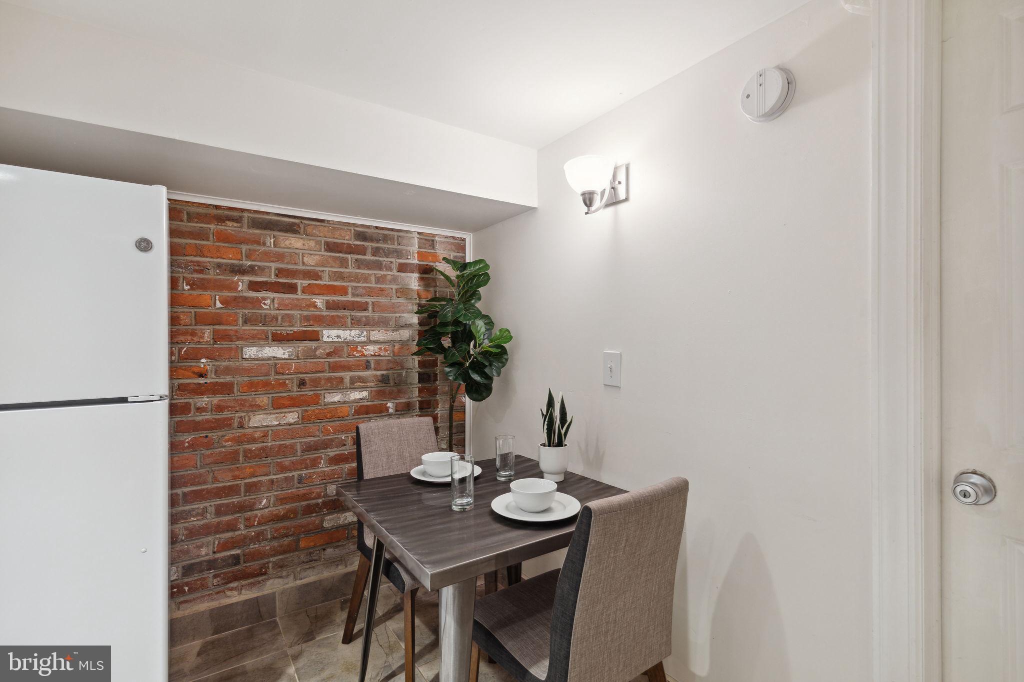 WASHINGTON SQ - Residential