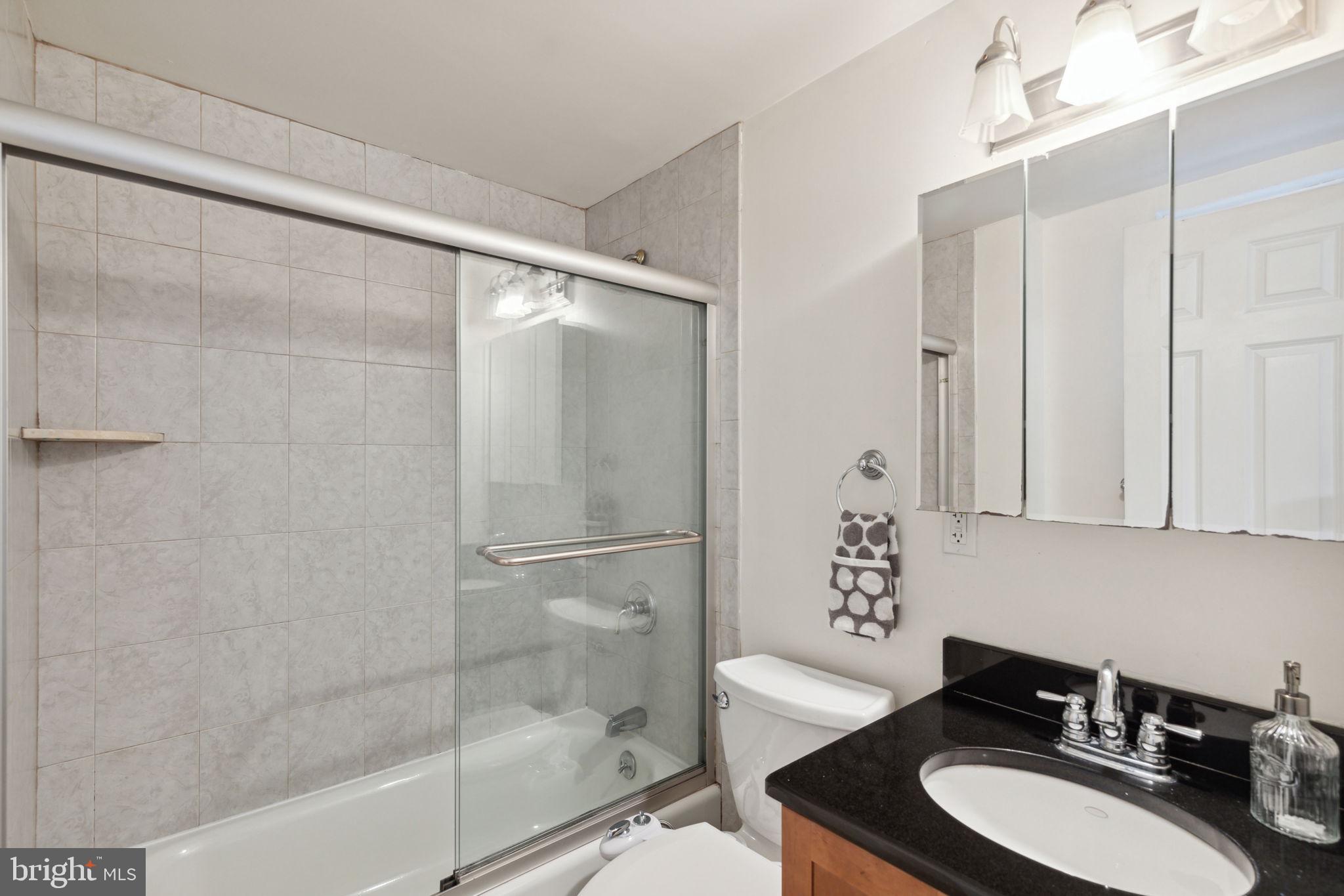 WASHINGTON SQ - Residential