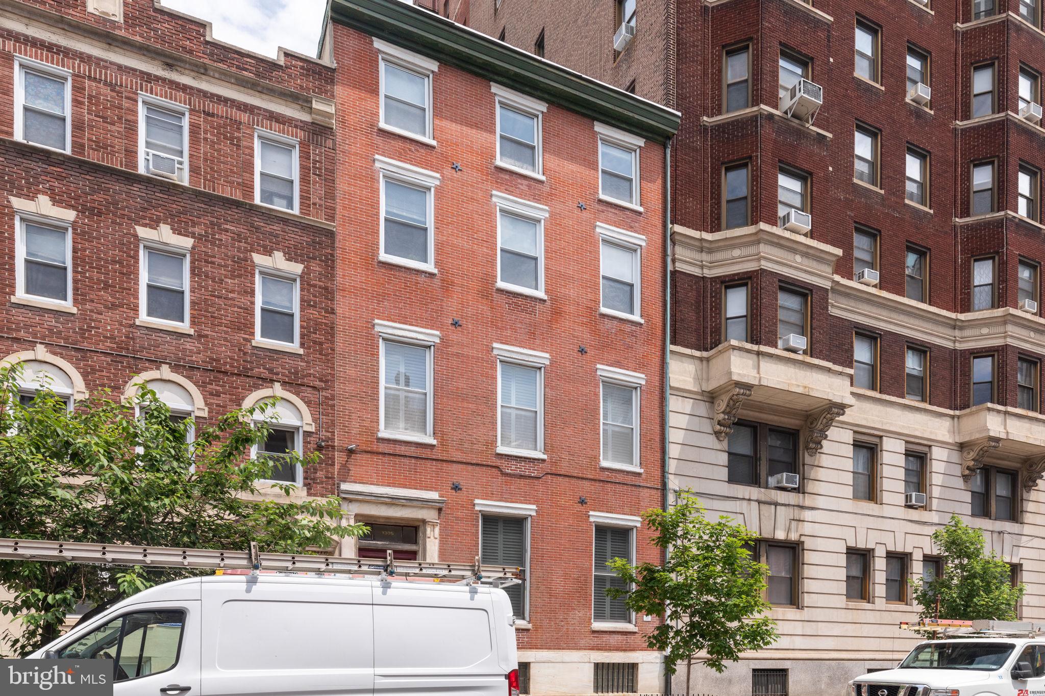 WASHINGTON SQ - Residential