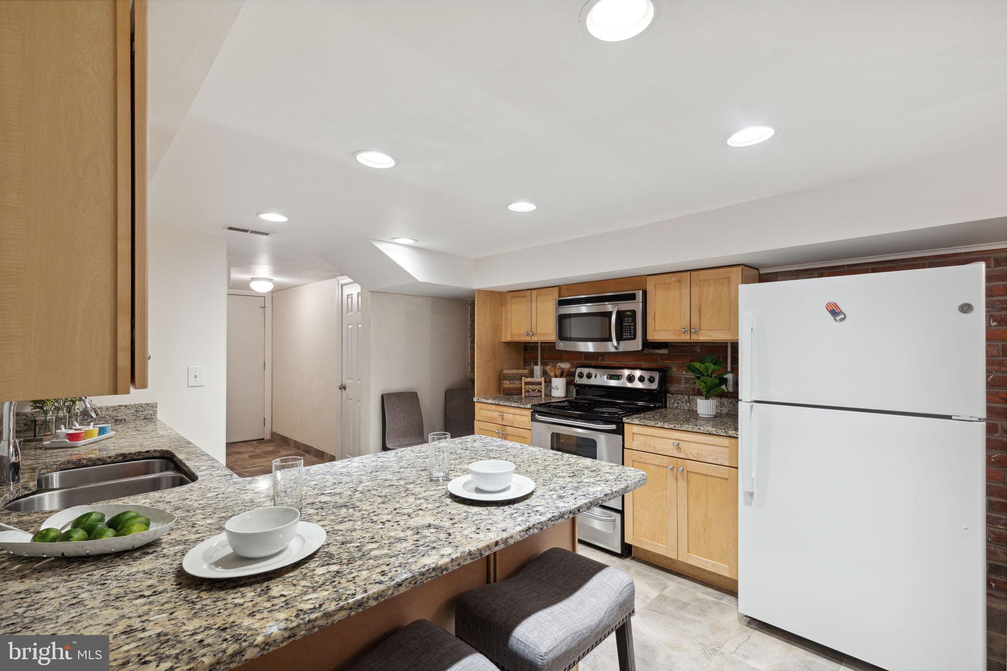 WASHINGTON SQ - Residential