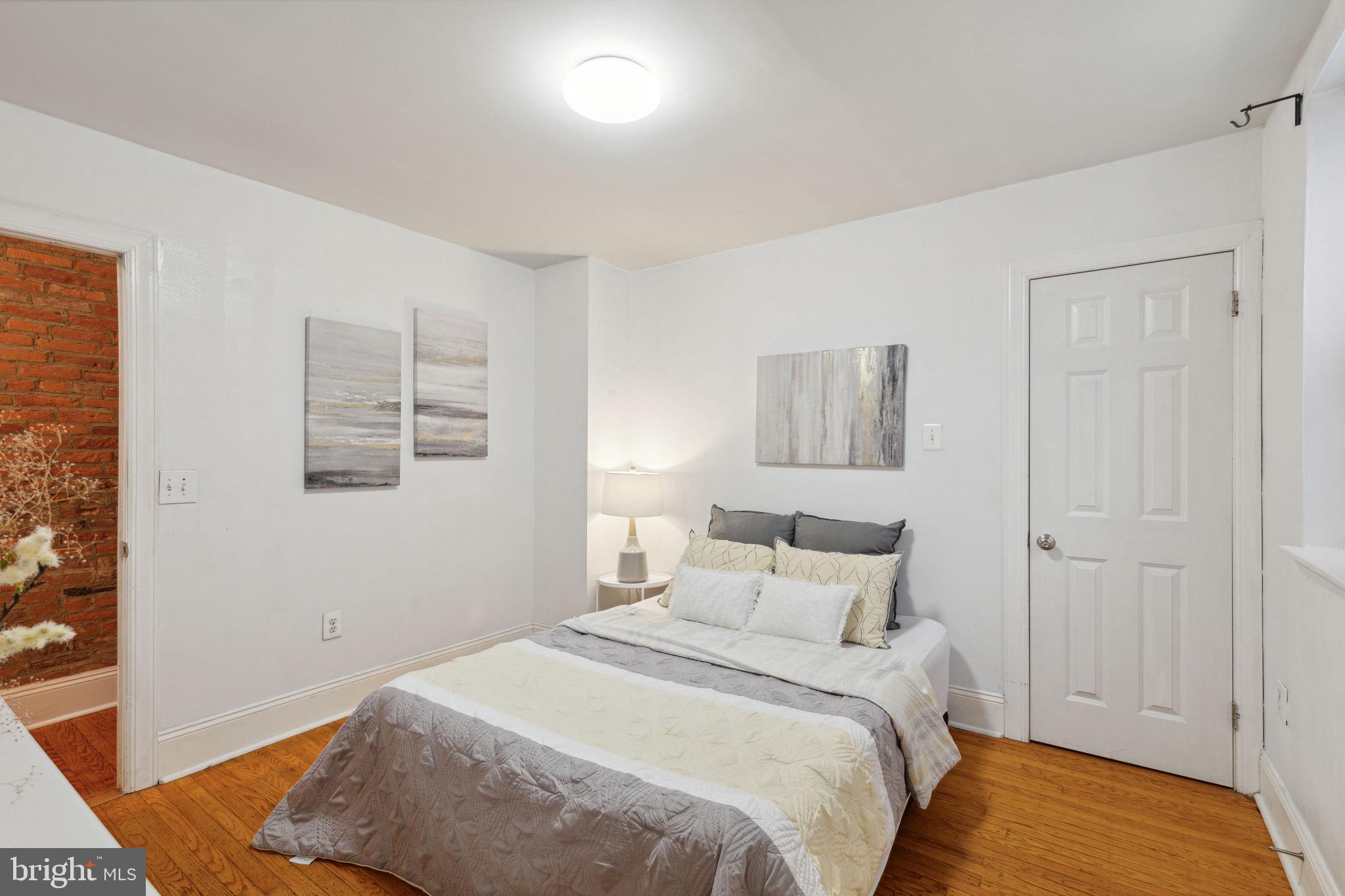 WASHINGTON SQ - Residential