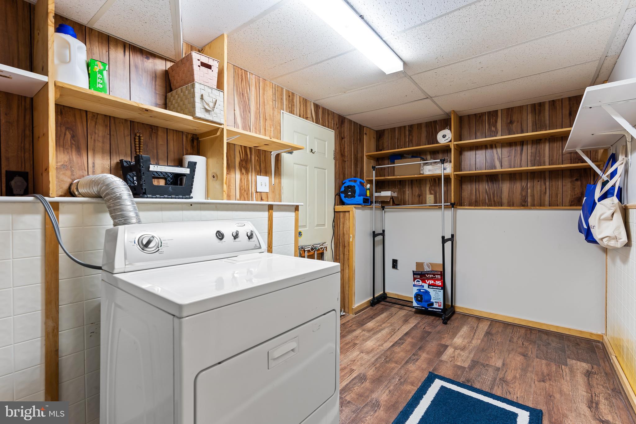 HILLCREST KNOLLS - Residential