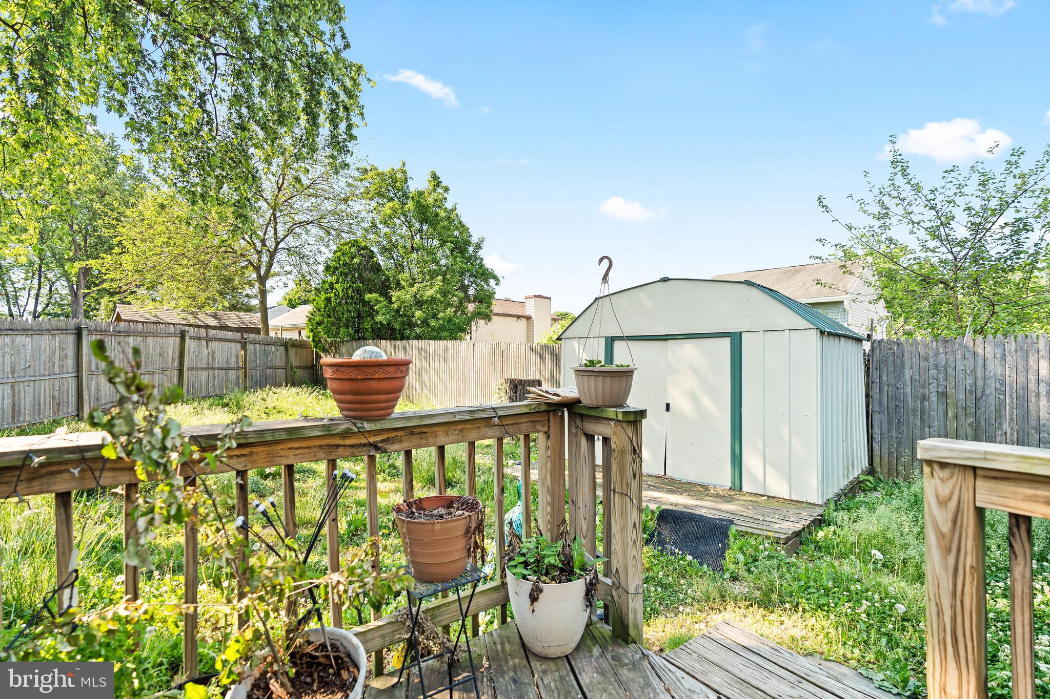 HILLCREST KNOLLS - Residential