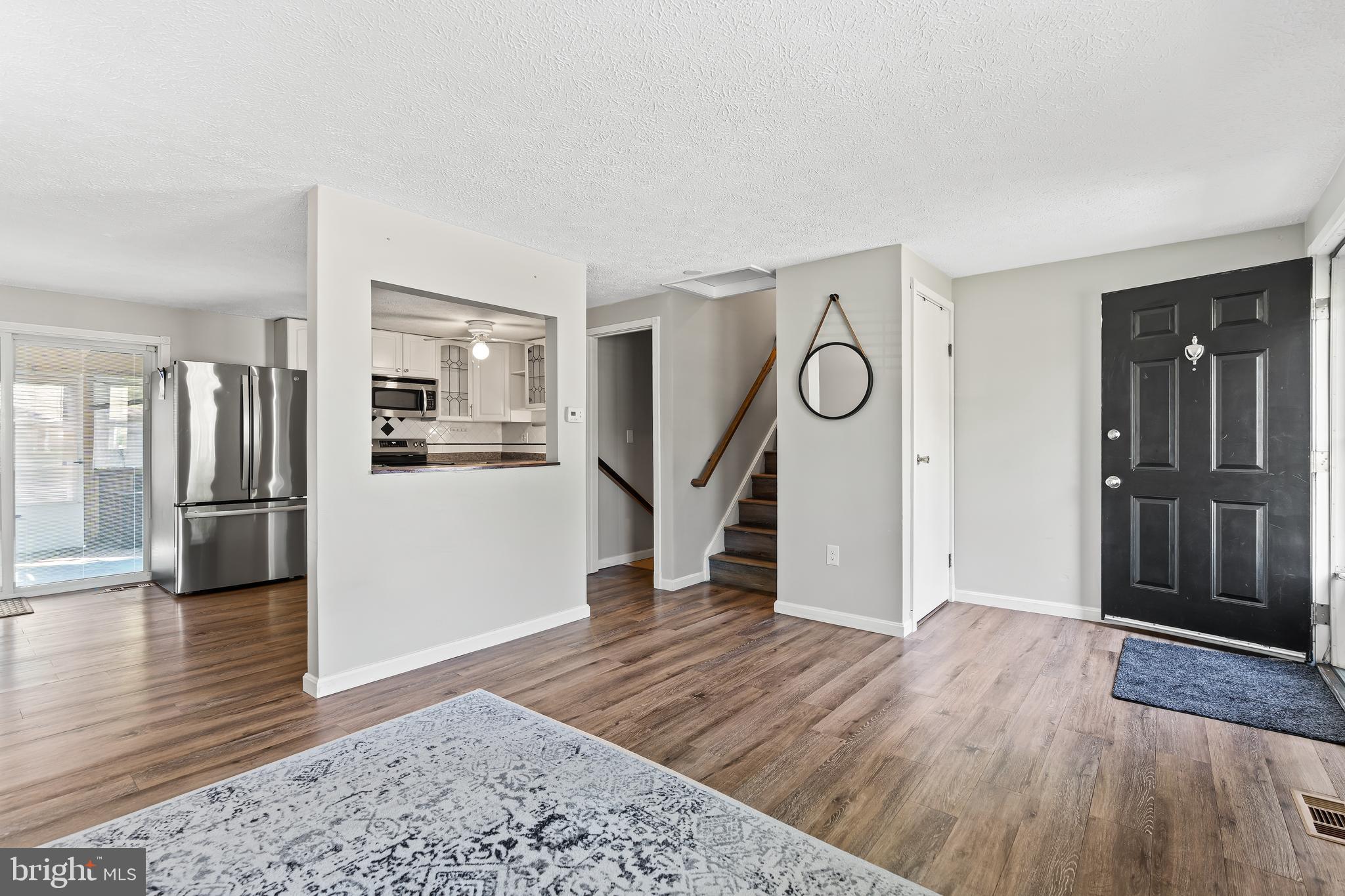 HILLCREST KNOLLS - Residential