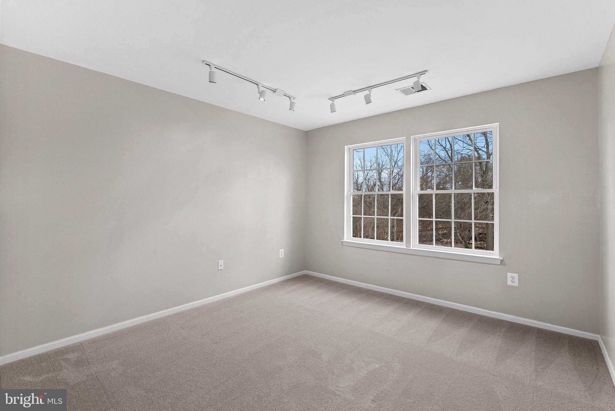 KINCAID FOREST - Residential