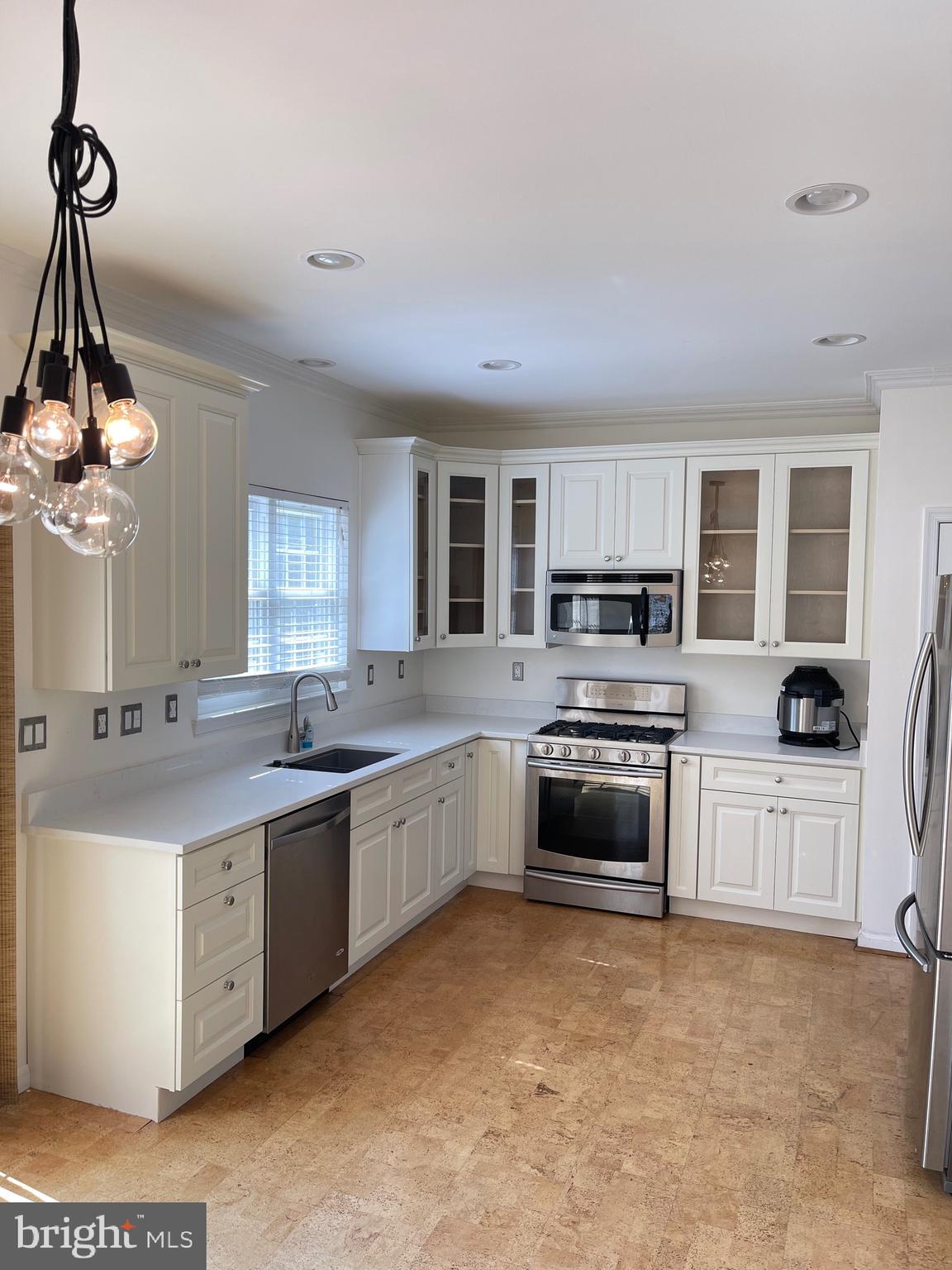 BEL AIR WOODS - Residential Lease