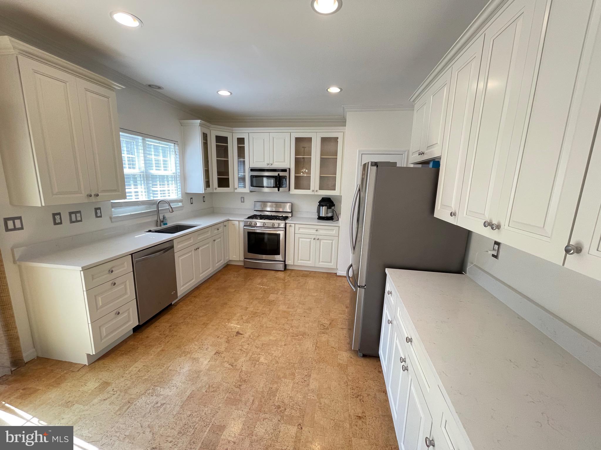 BEL AIR WOODS - Residential Lease