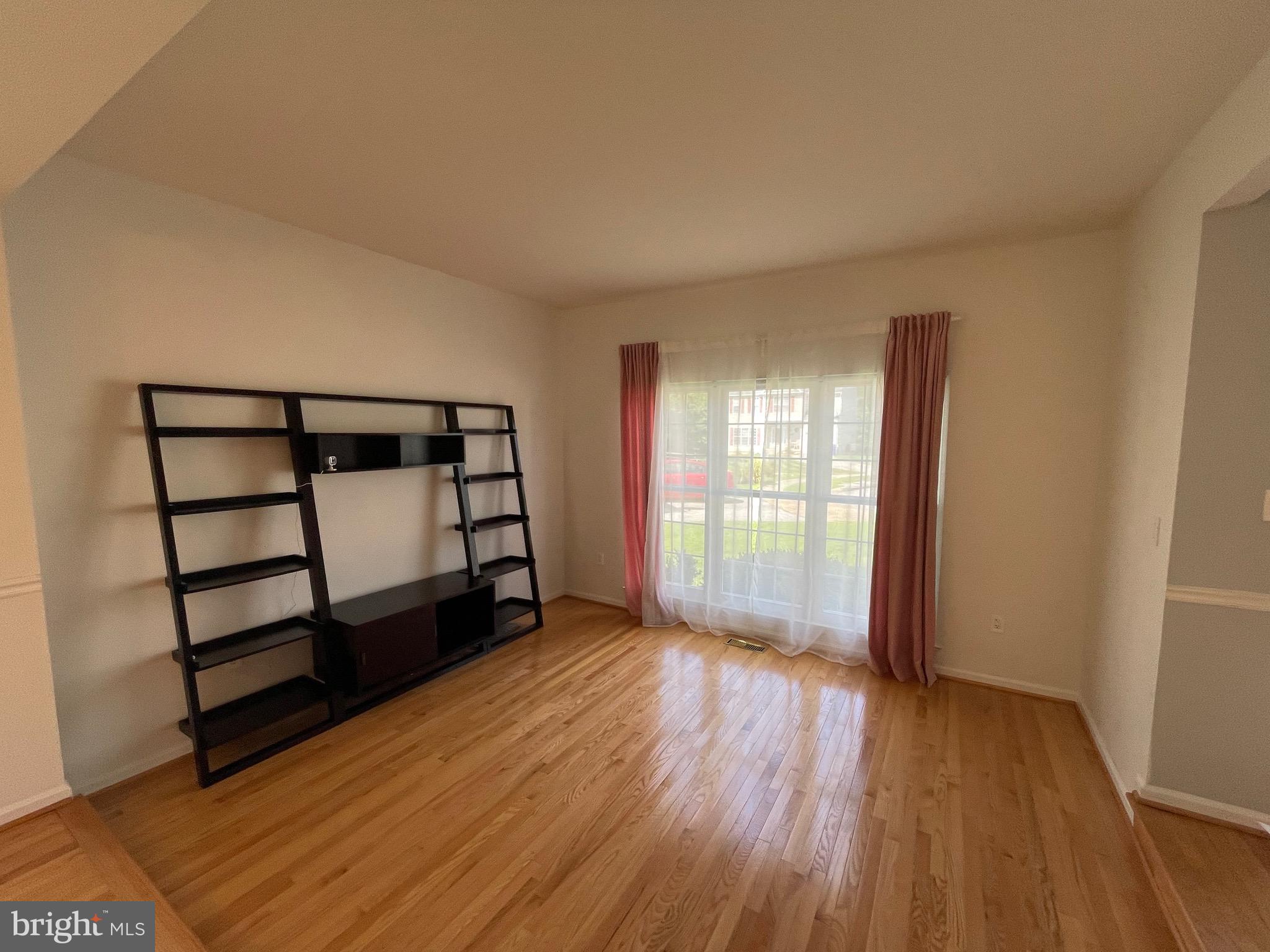 BEL AIR WOODS - Residential Lease