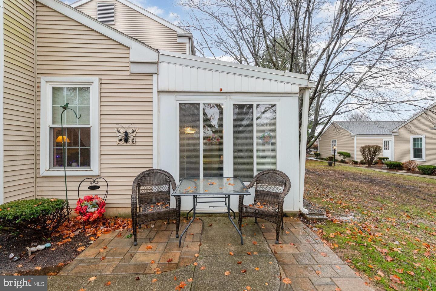 ROCKLEDGE - Residential Lease