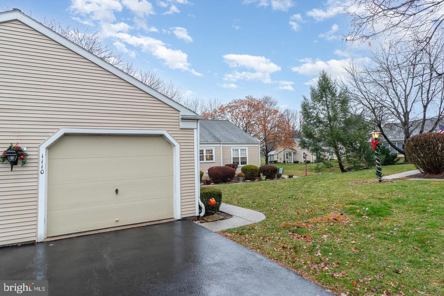 ROCKLEDGE - Residential Lease