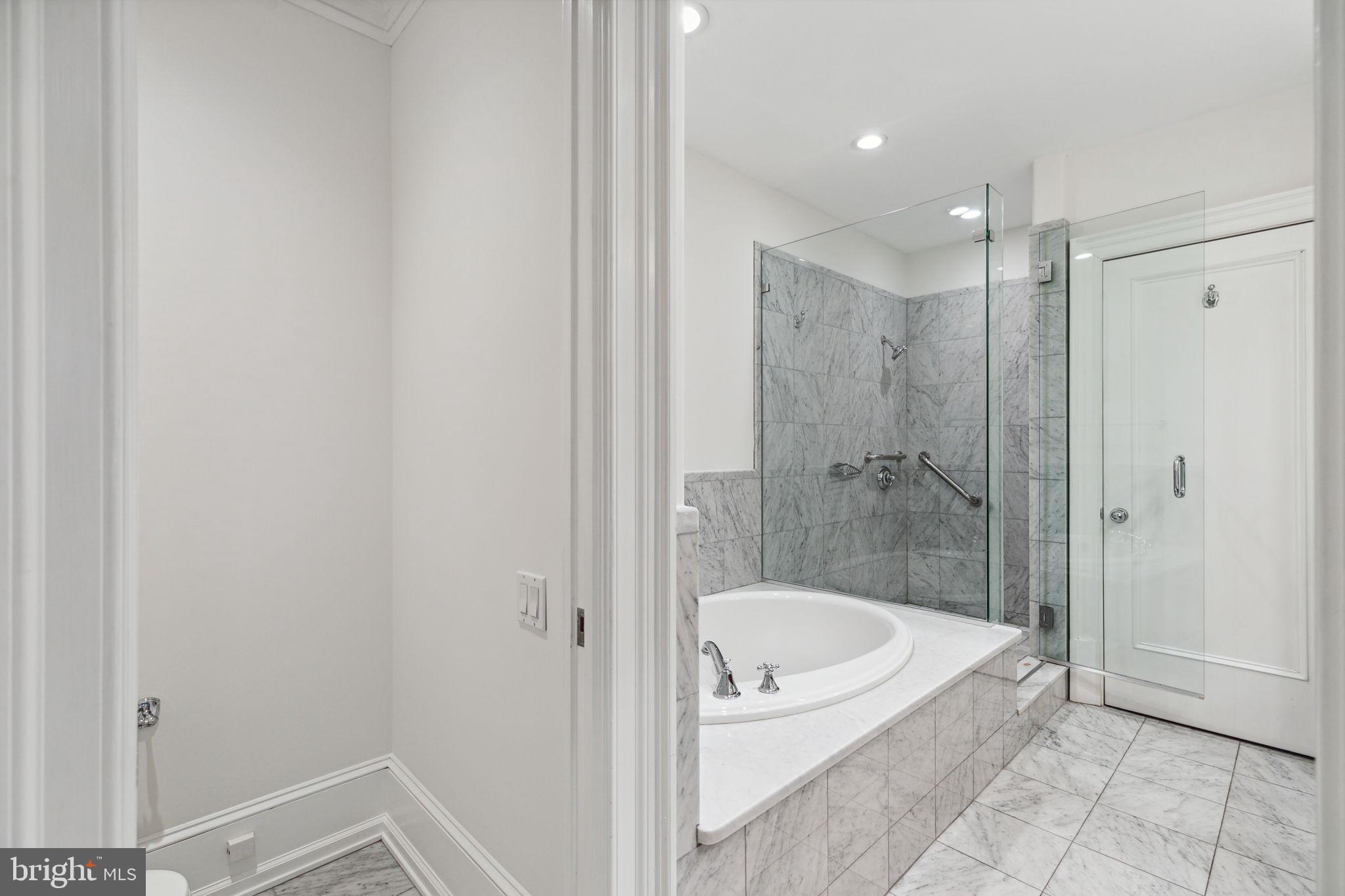 RITTENHOUSE SQUARE - Residential Lease