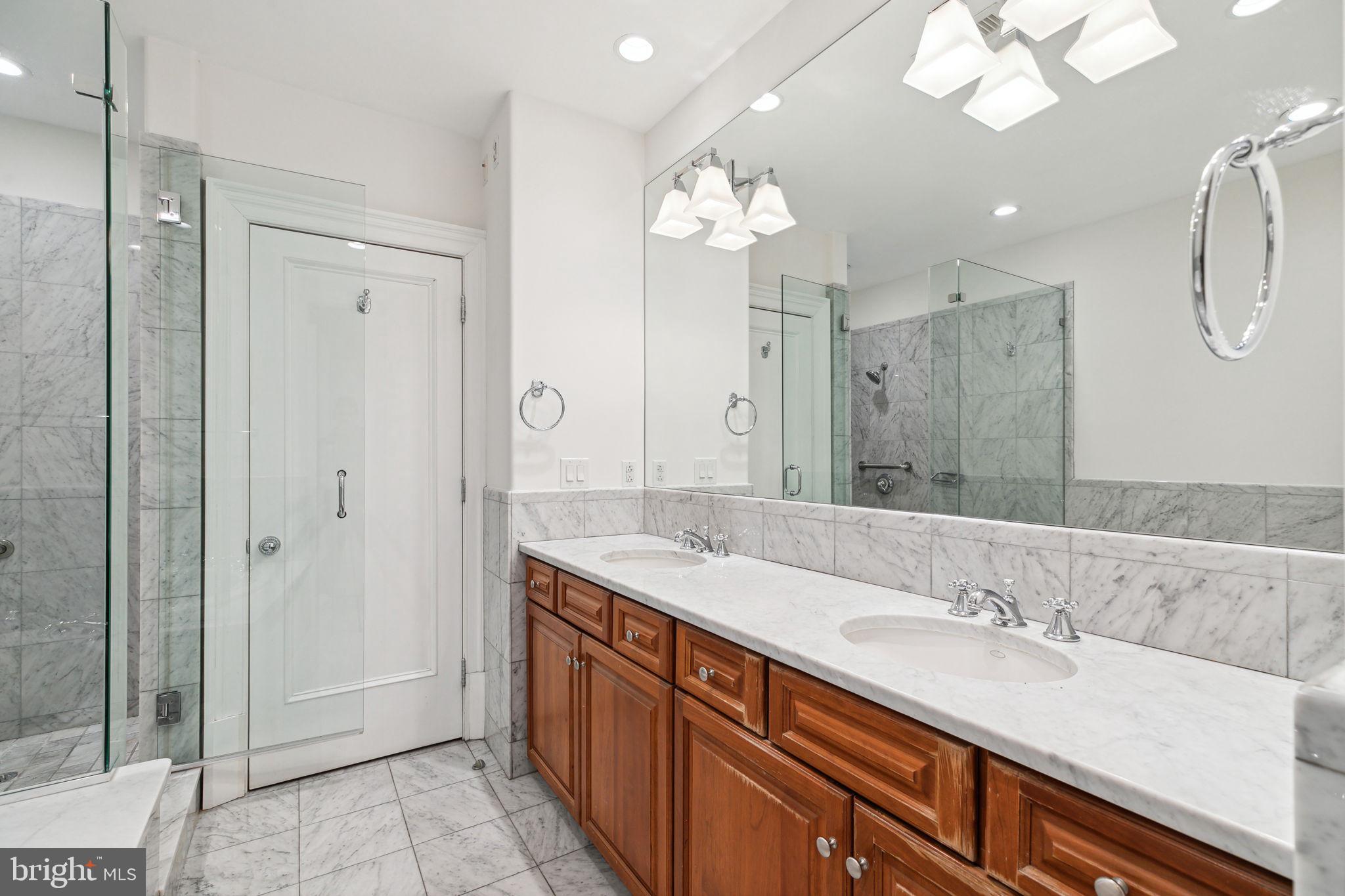 RITTENHOUSE SQUARE - Residential Lease