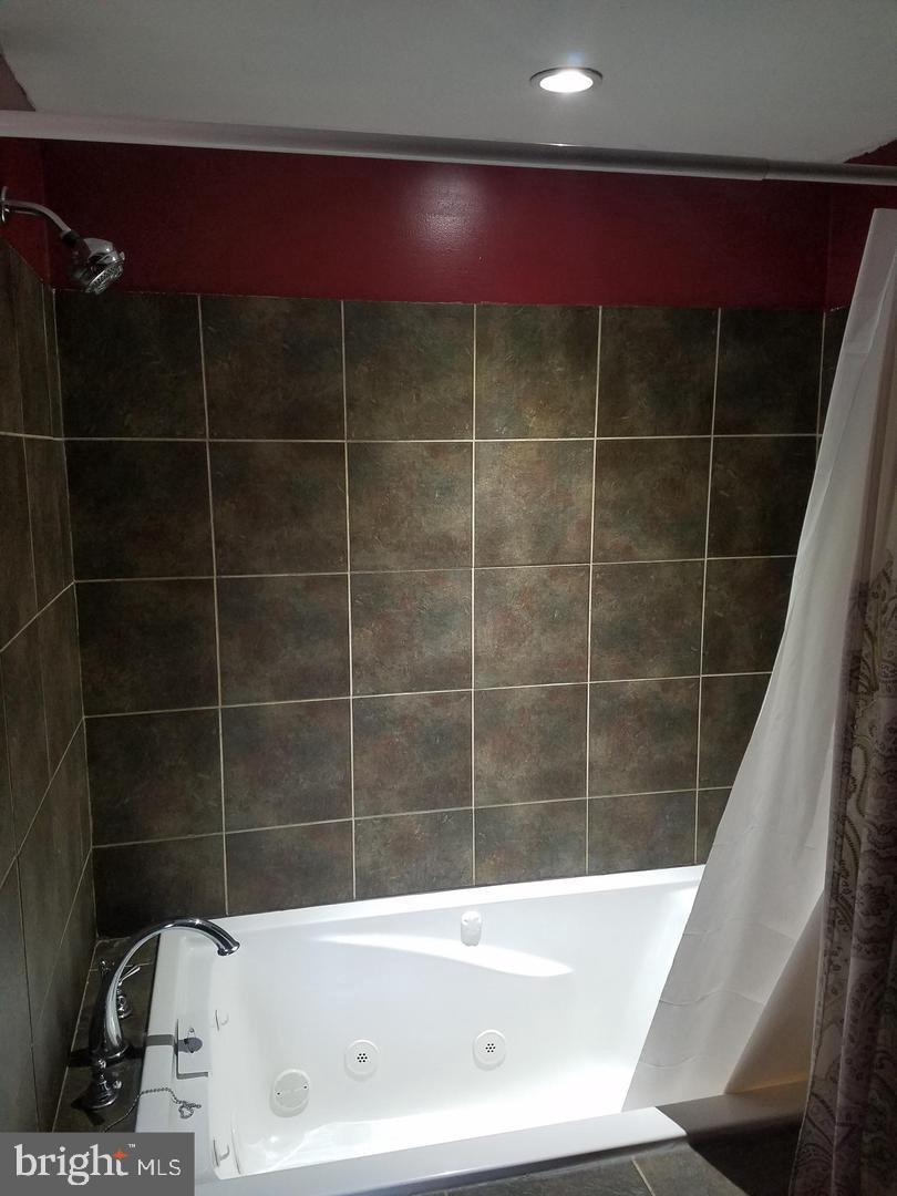 FEDERAL HILL HISTORIC DISTRICT - Residential Lease