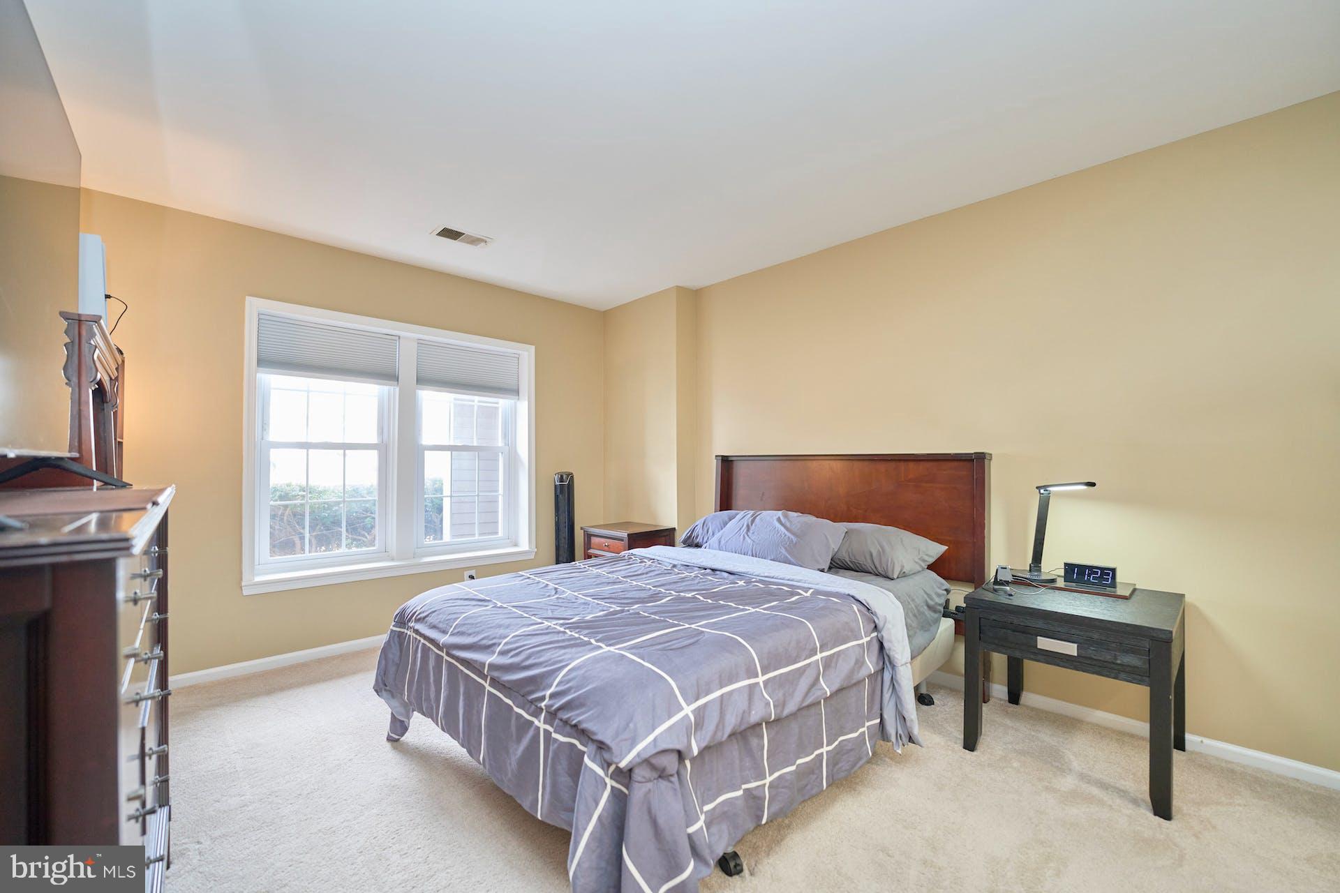 GRAYS POINTE - Residential