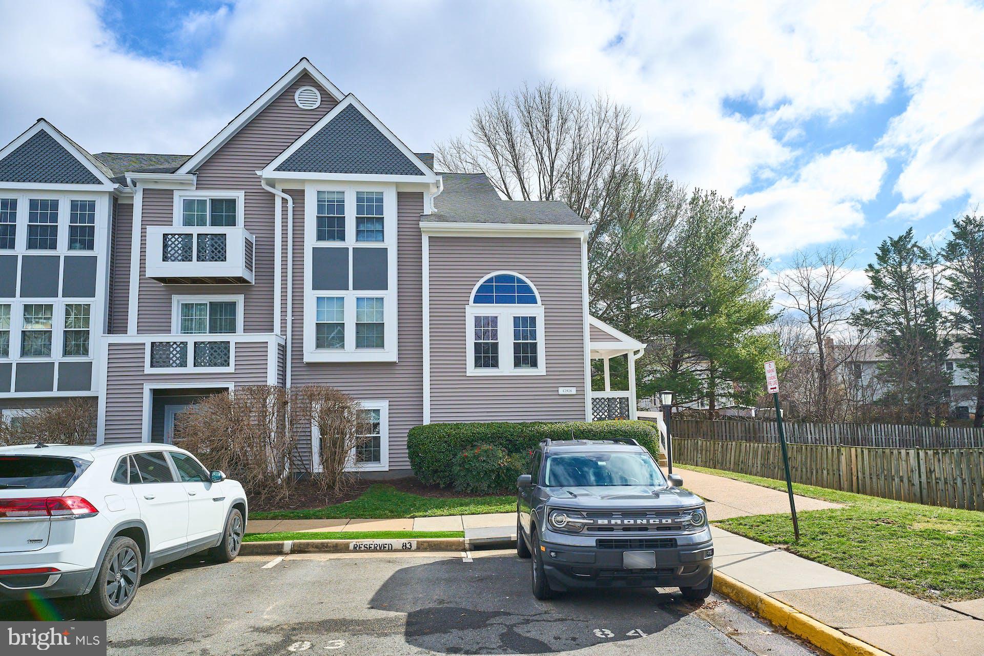 GRAYS POINTE - Residential