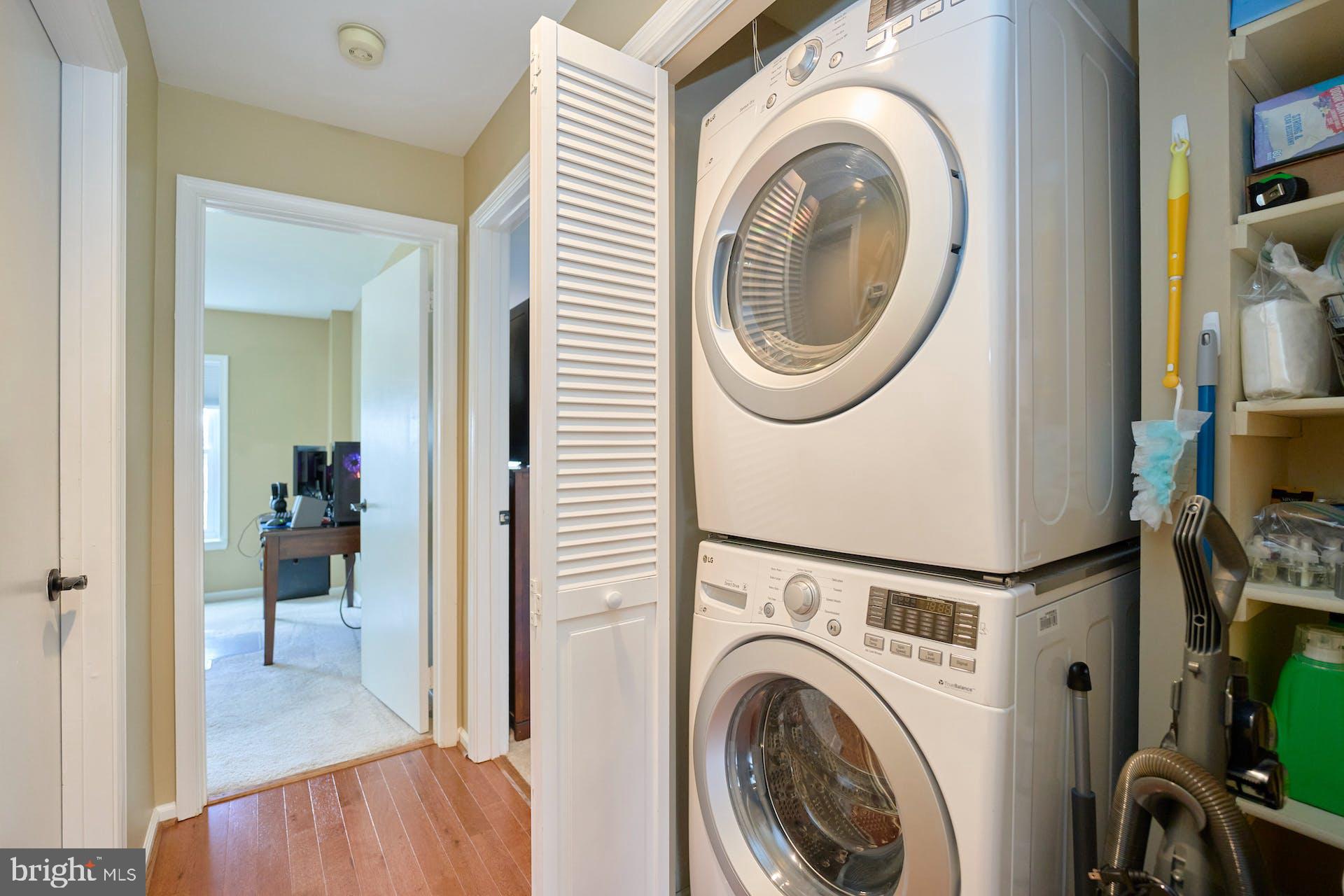 GRAYS POINTE - Residential