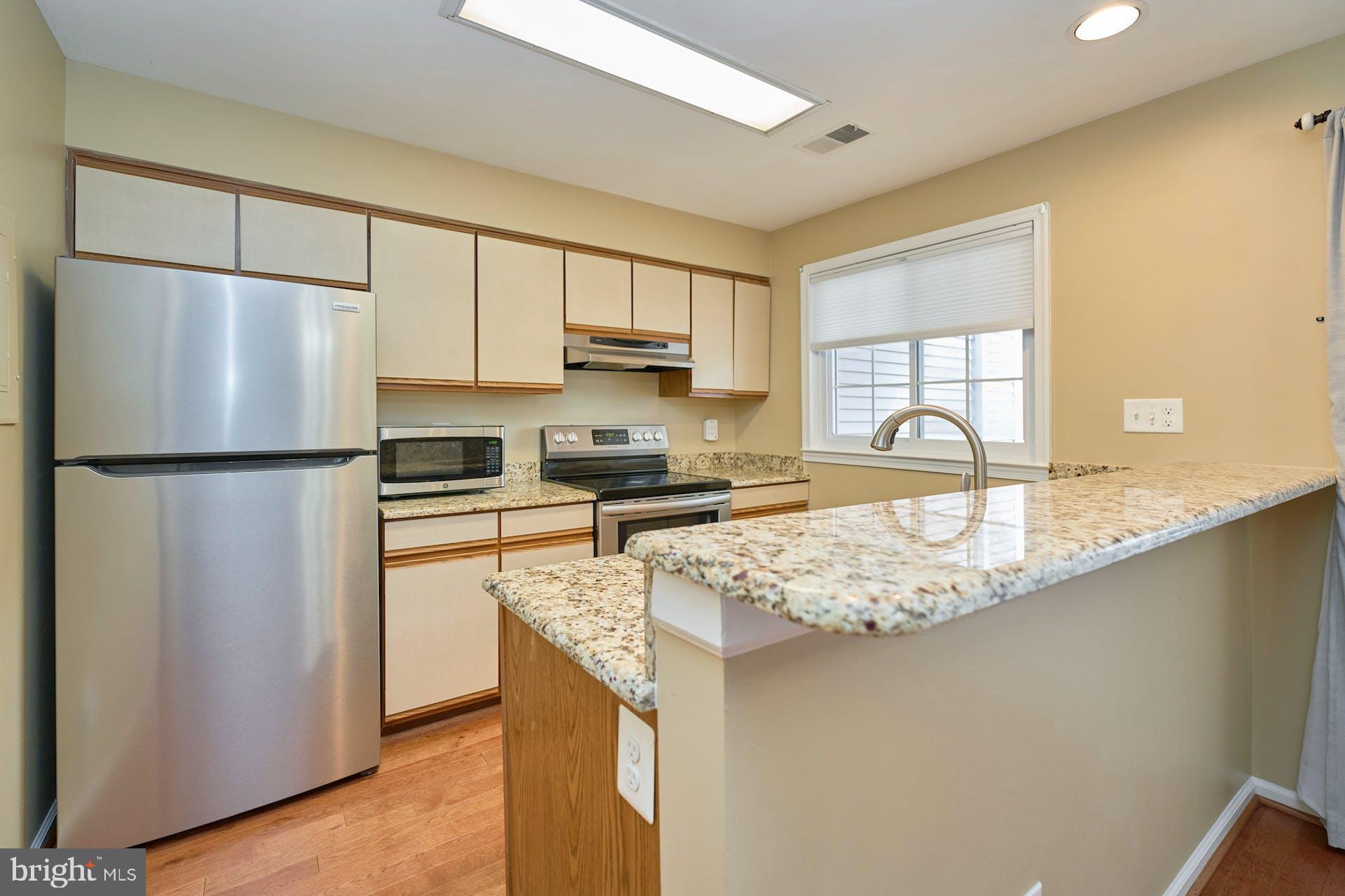 GRAYS POINTE - Residential