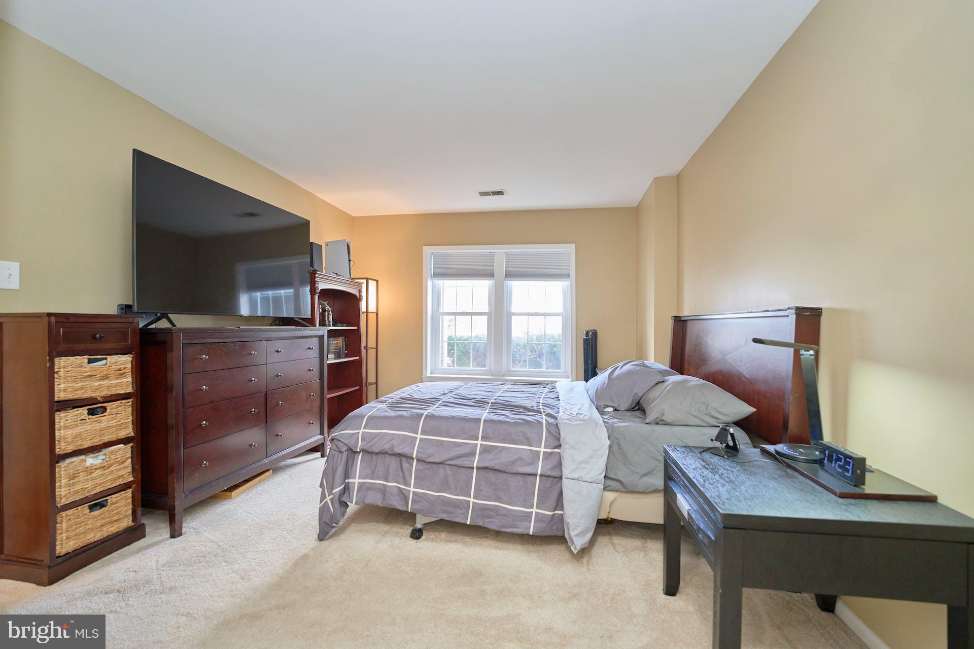 GRAYS POINTE - Residential