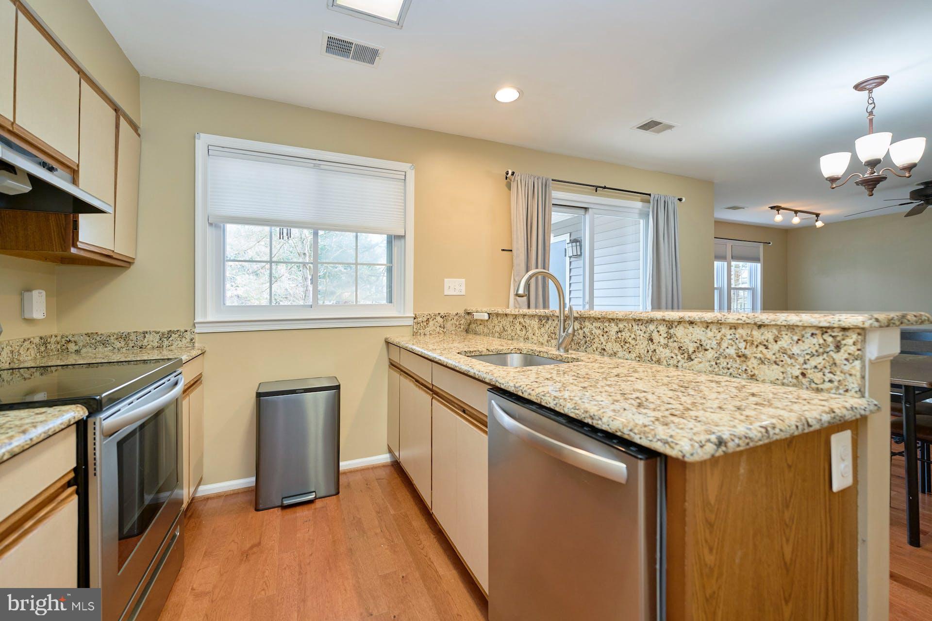 GRAYS POINTE - Residential